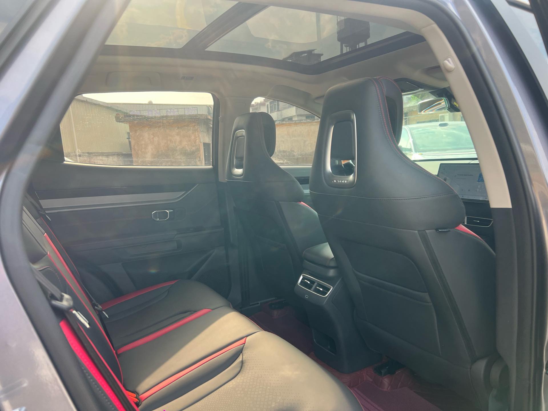 JETOUR 2026 Dasheng 1.5T Youth Luxury Edition