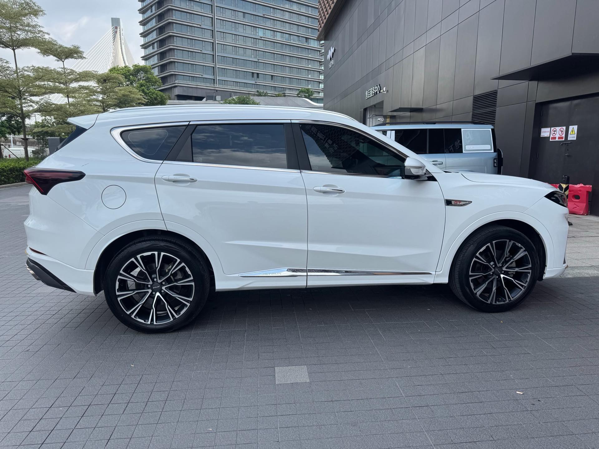 JETOUR 2021 X70 PLUS 1.6T Tian 5-Seater