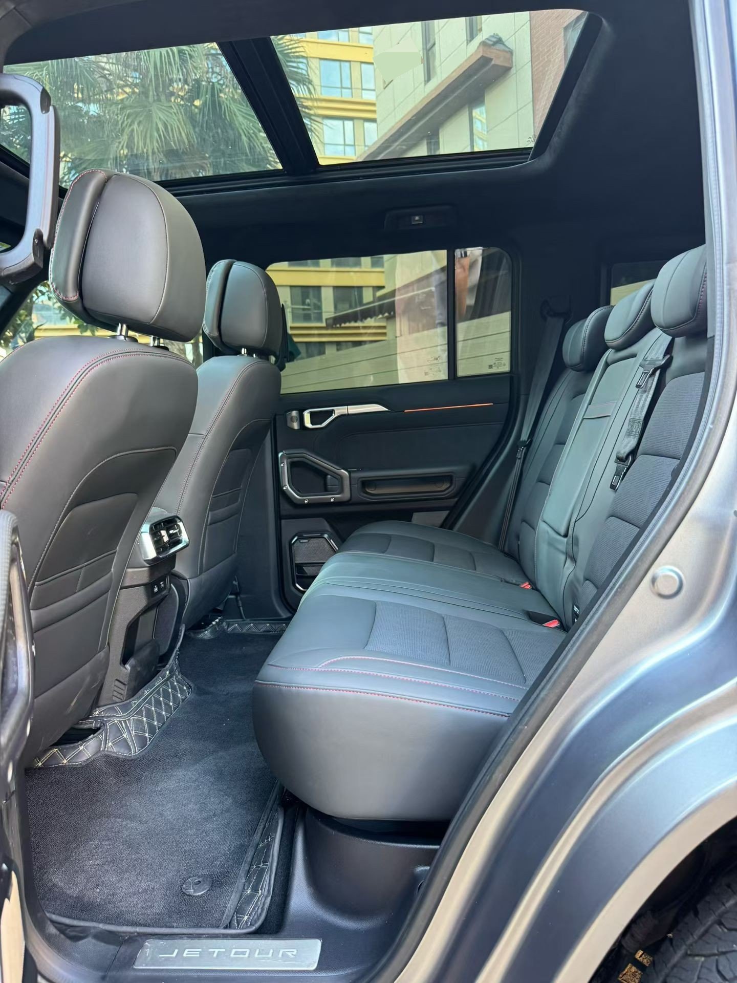 JETOUR 2023 Traveler 2.0T 4WD Conquest PRO