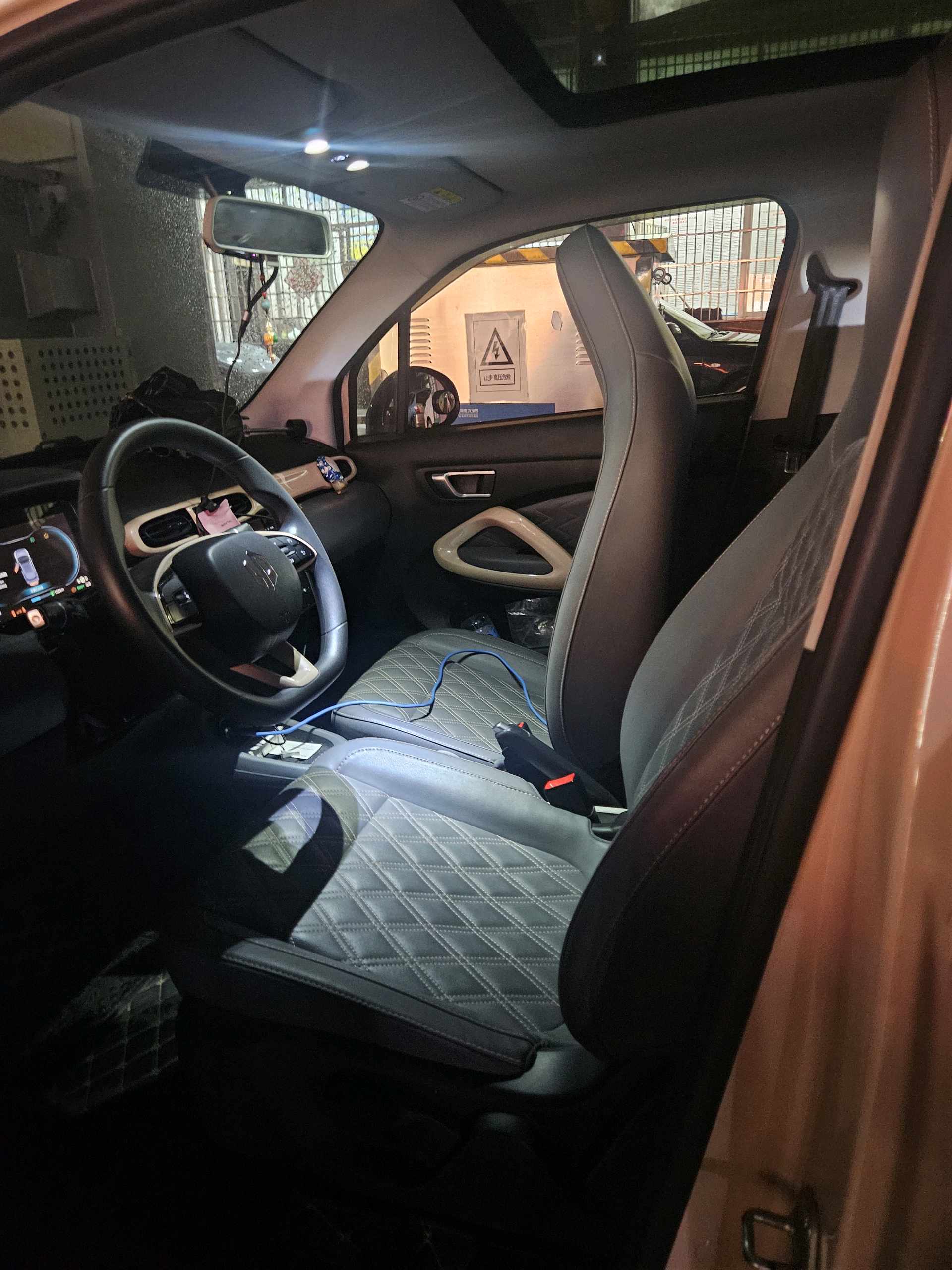 零跑 2021款 T03 400轻享版