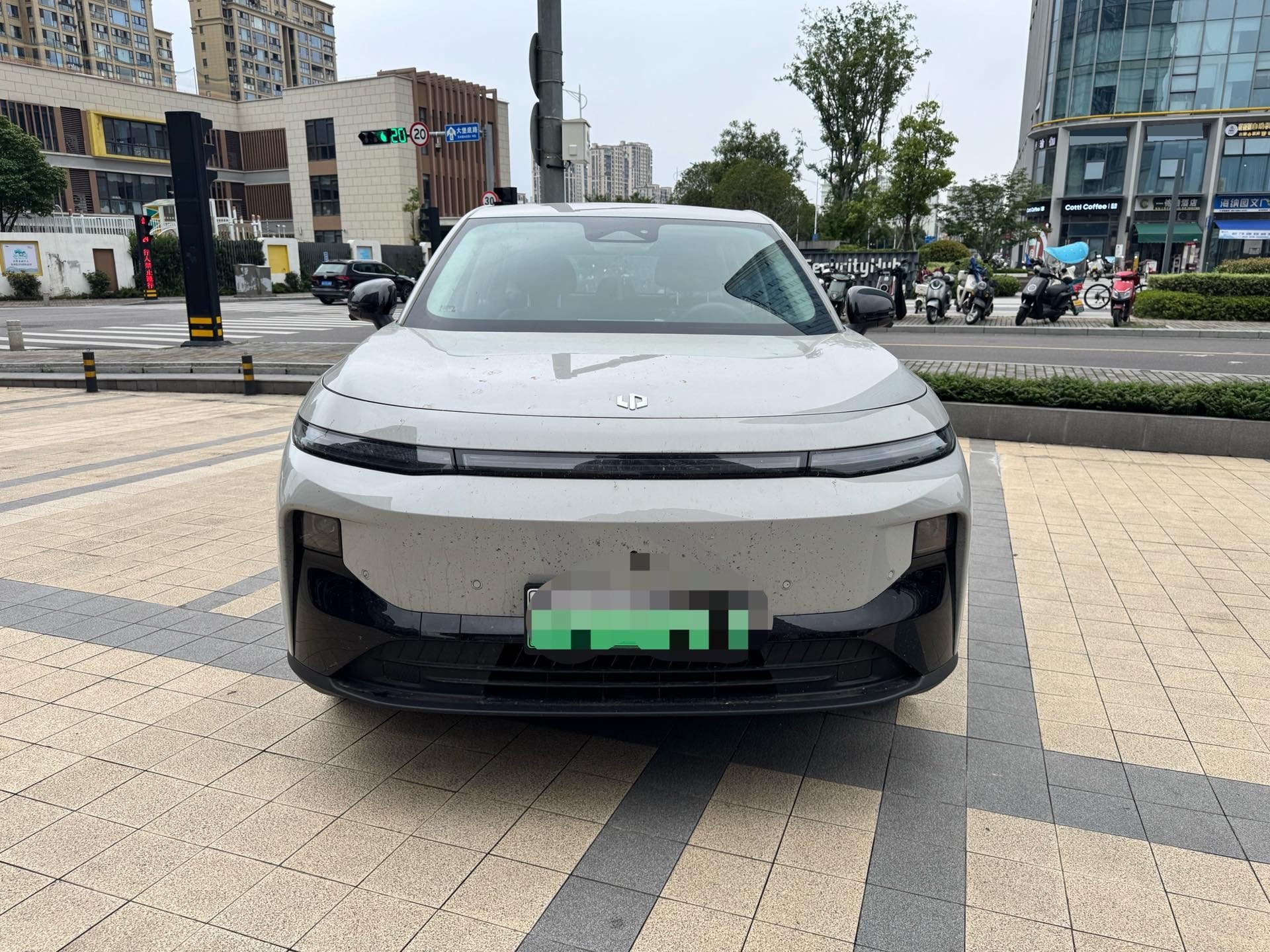 零跑 2025款 B10 510舒享智驾版