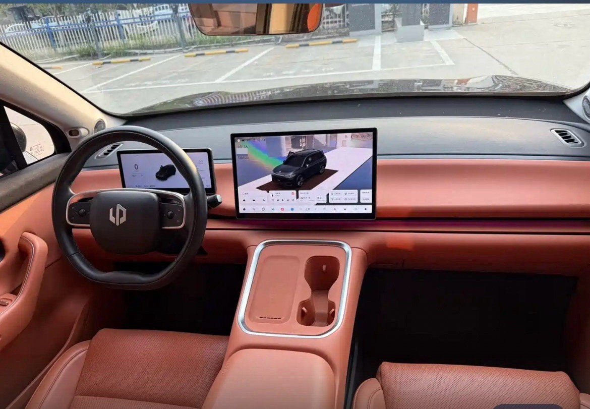 Leapmotor 2026 C16 280 LiDAR Zhizun Edition 6-Seater