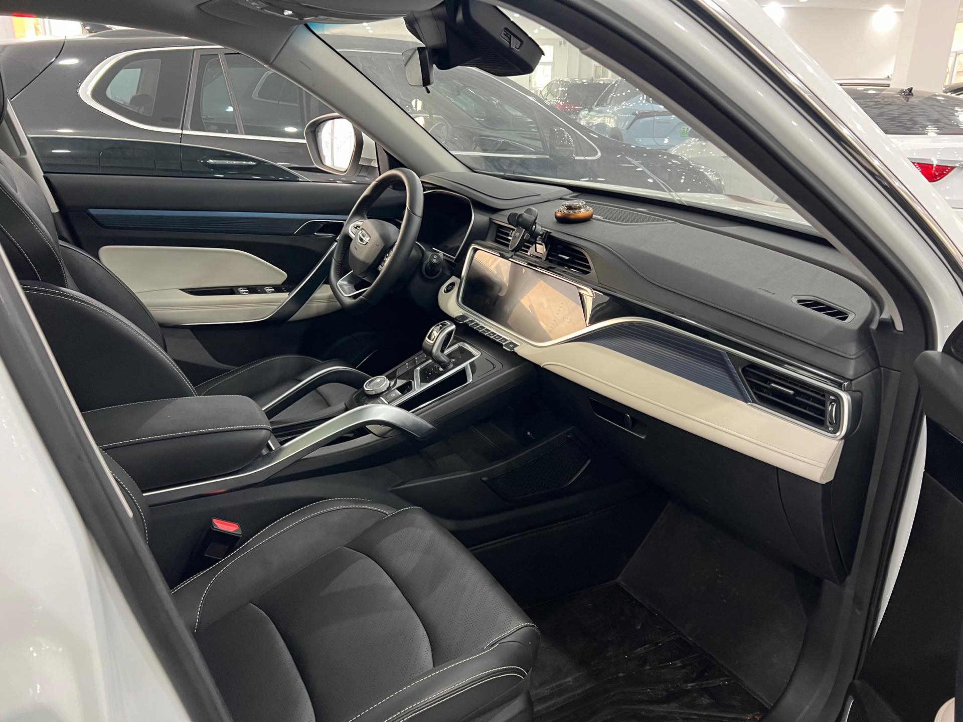 Geely 2022 Boyue X 1.8TD Zhizun