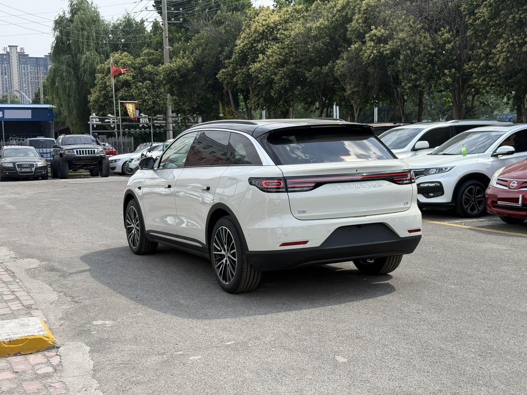 零跑 2026款 C11 300 激光雷达智尊版