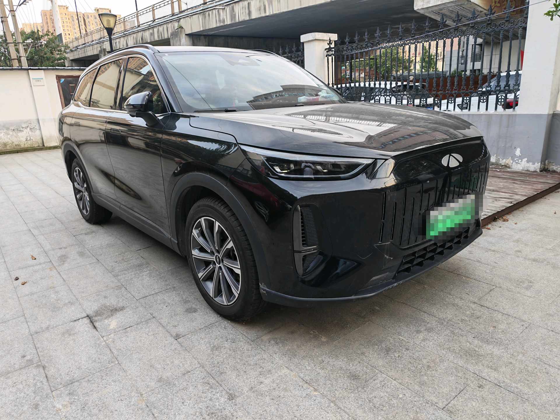 奇瑞 2024款 风云T9 C-DM 1.5T 120 长续航版舒适型7座