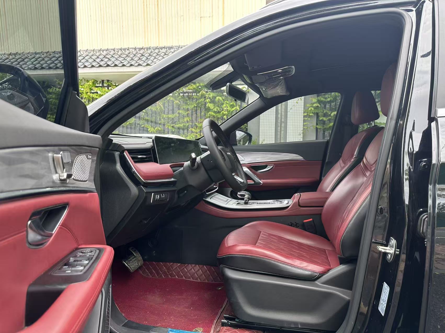捷途 2023款 X70 PLUS 1.5T 勇者PLUS5座