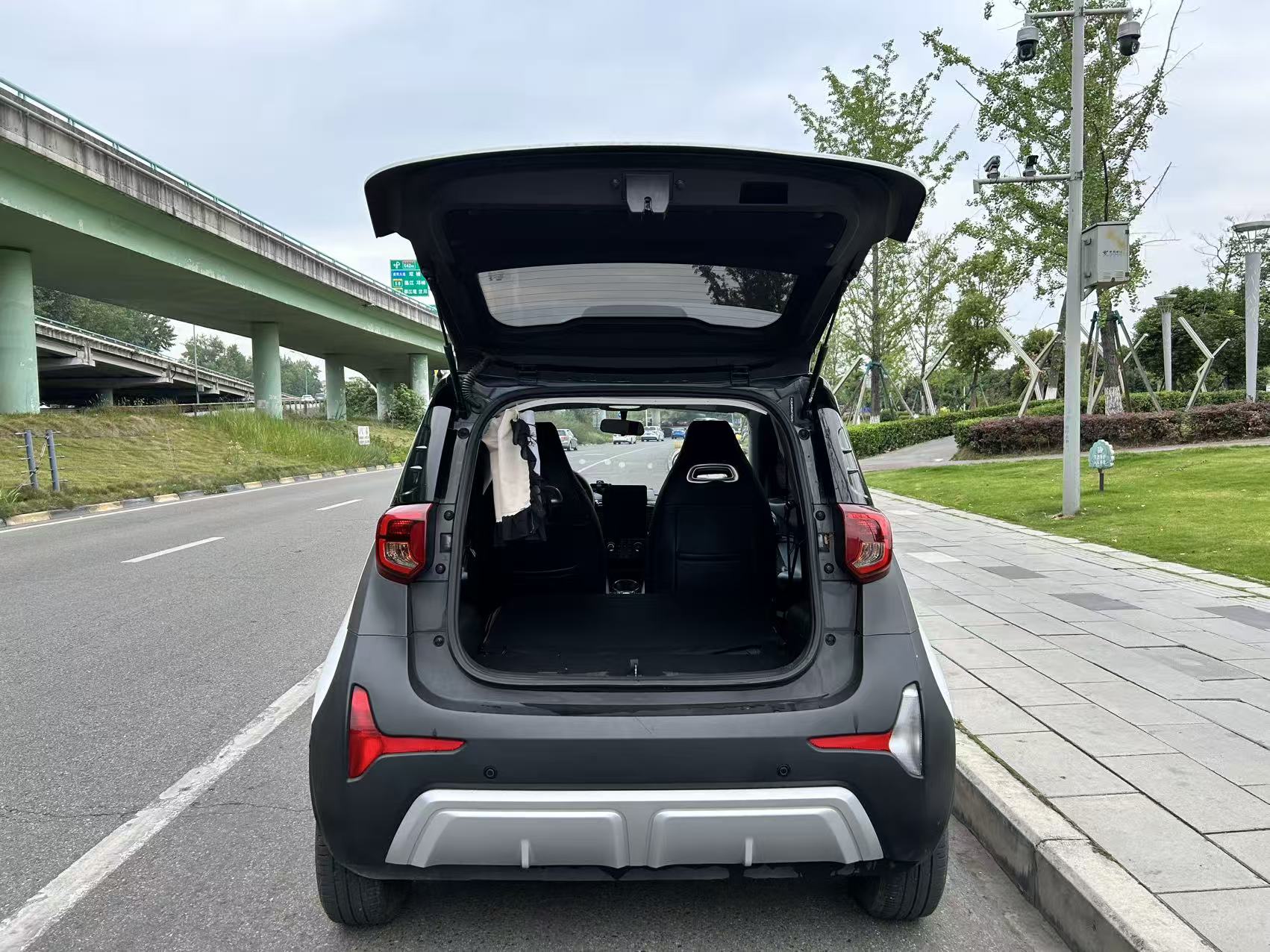 奇瑞 2024款 eQ1(小蚂蚁) 青春版 251km 热爱版 23.99kWh(改款)