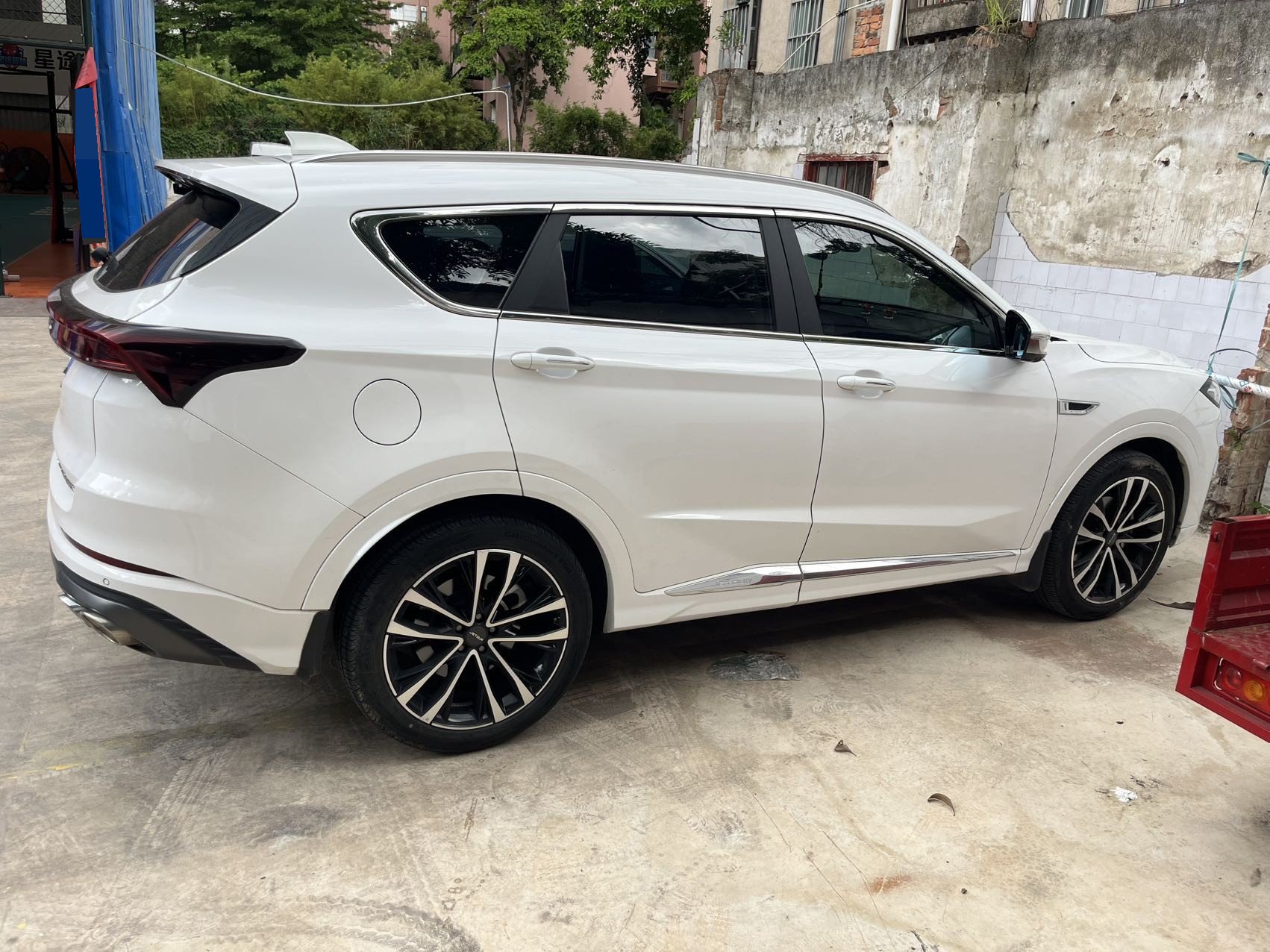 JETOUR 2021 X70 PLUS 1.6T Di 7-Seater
