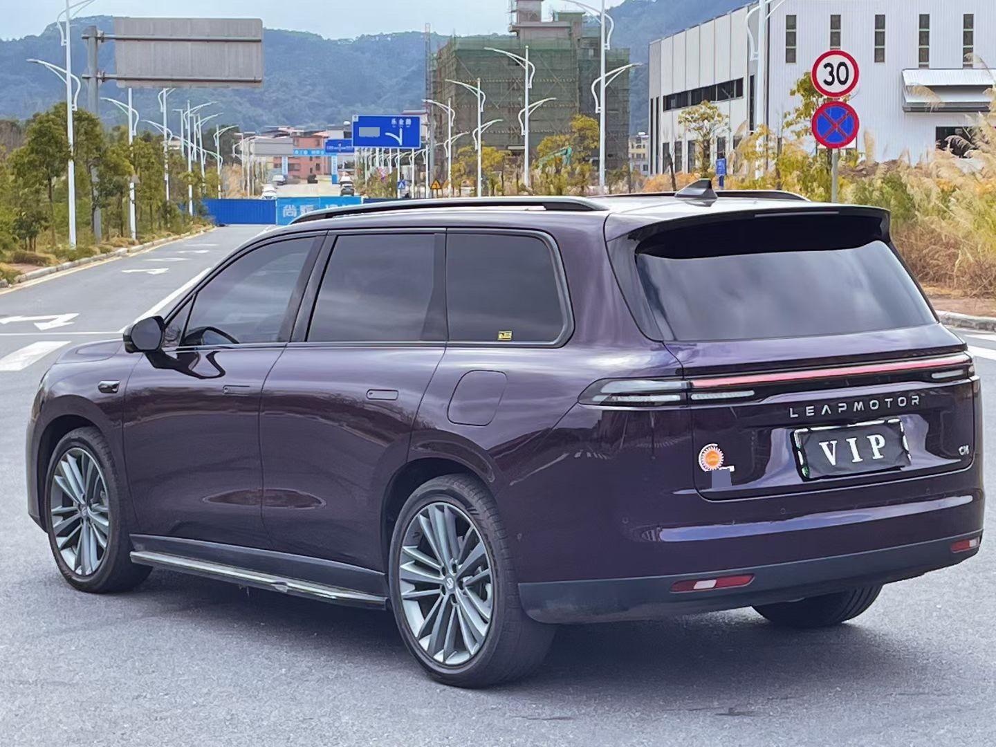 零跑 2025款 C16 580尊享版