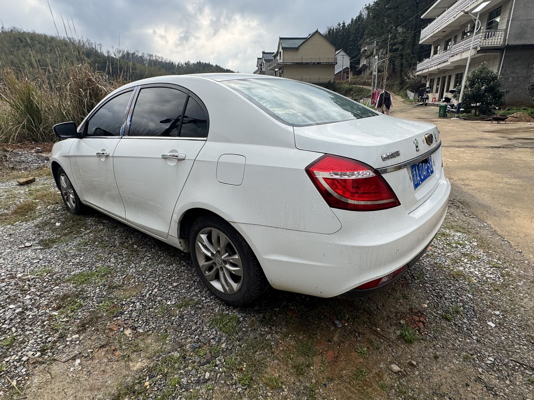 Geely 2016 Emgrand Sedan 1.5 CVT Upward Edition