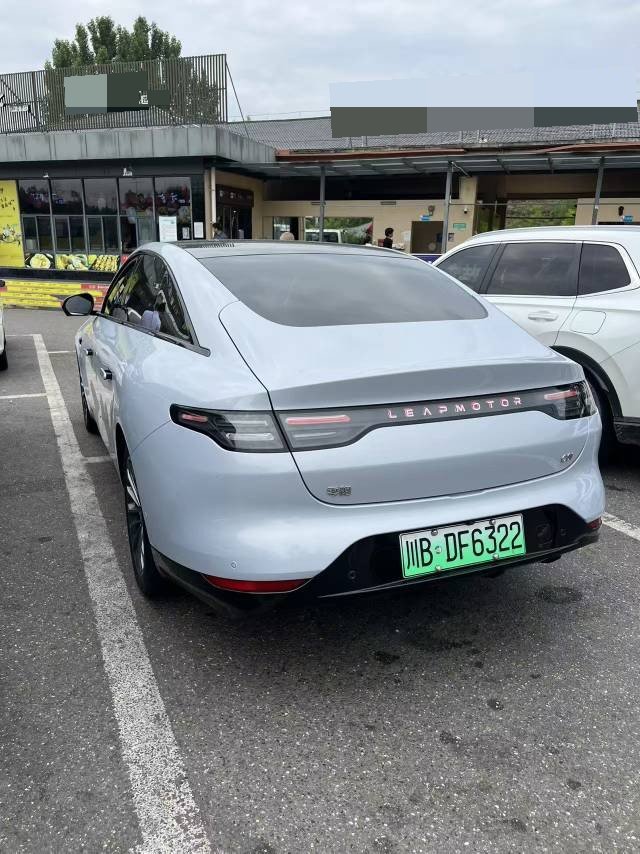 零跑 2024款 C01 525 尊享版