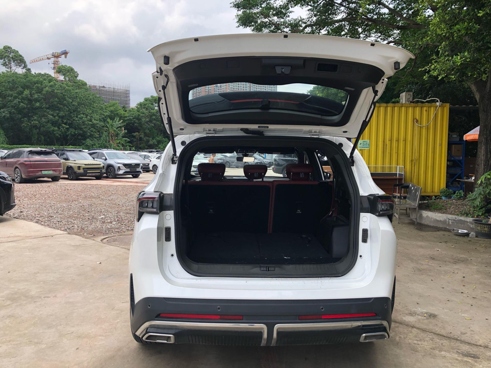 捷途 2025款 X70 PLUS 1.5T 精英版7座