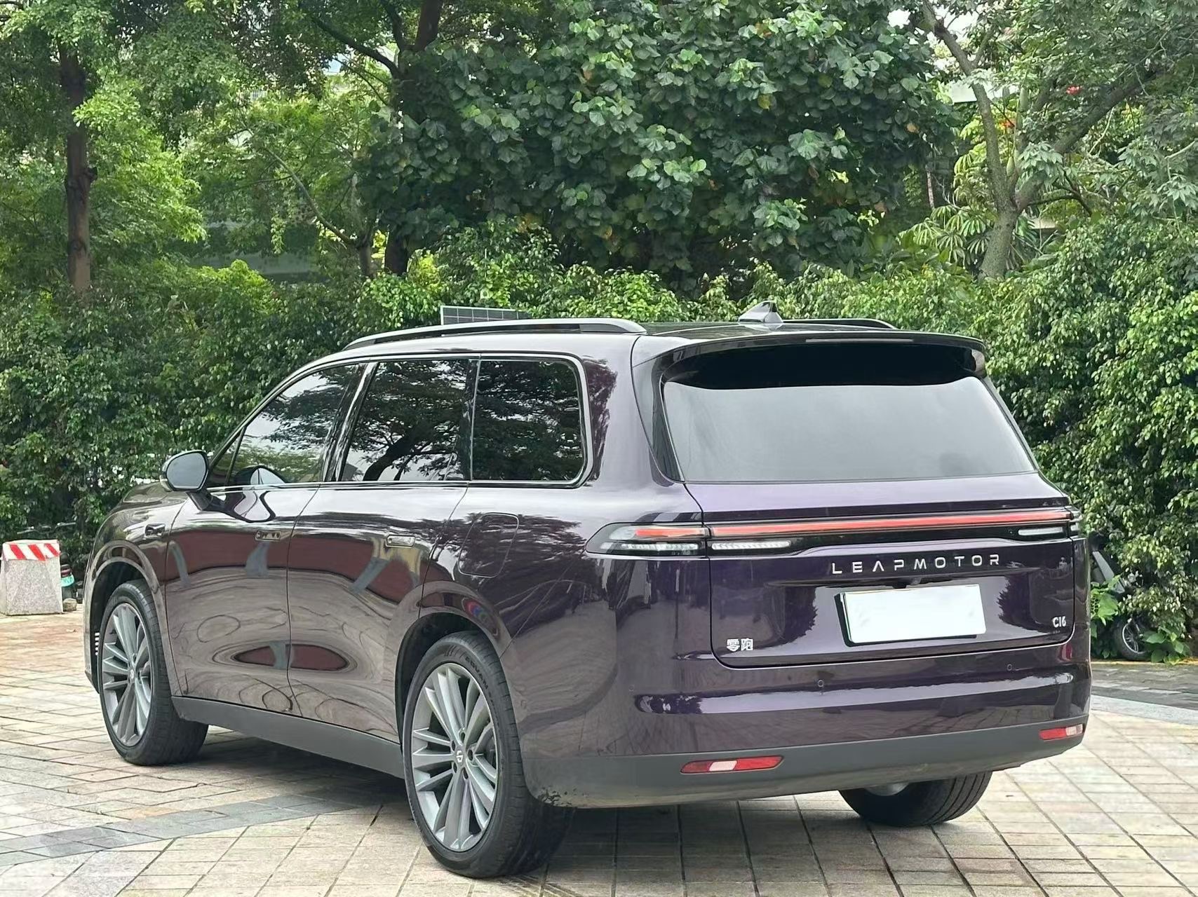 零跑 2024款 C16 200尊享版