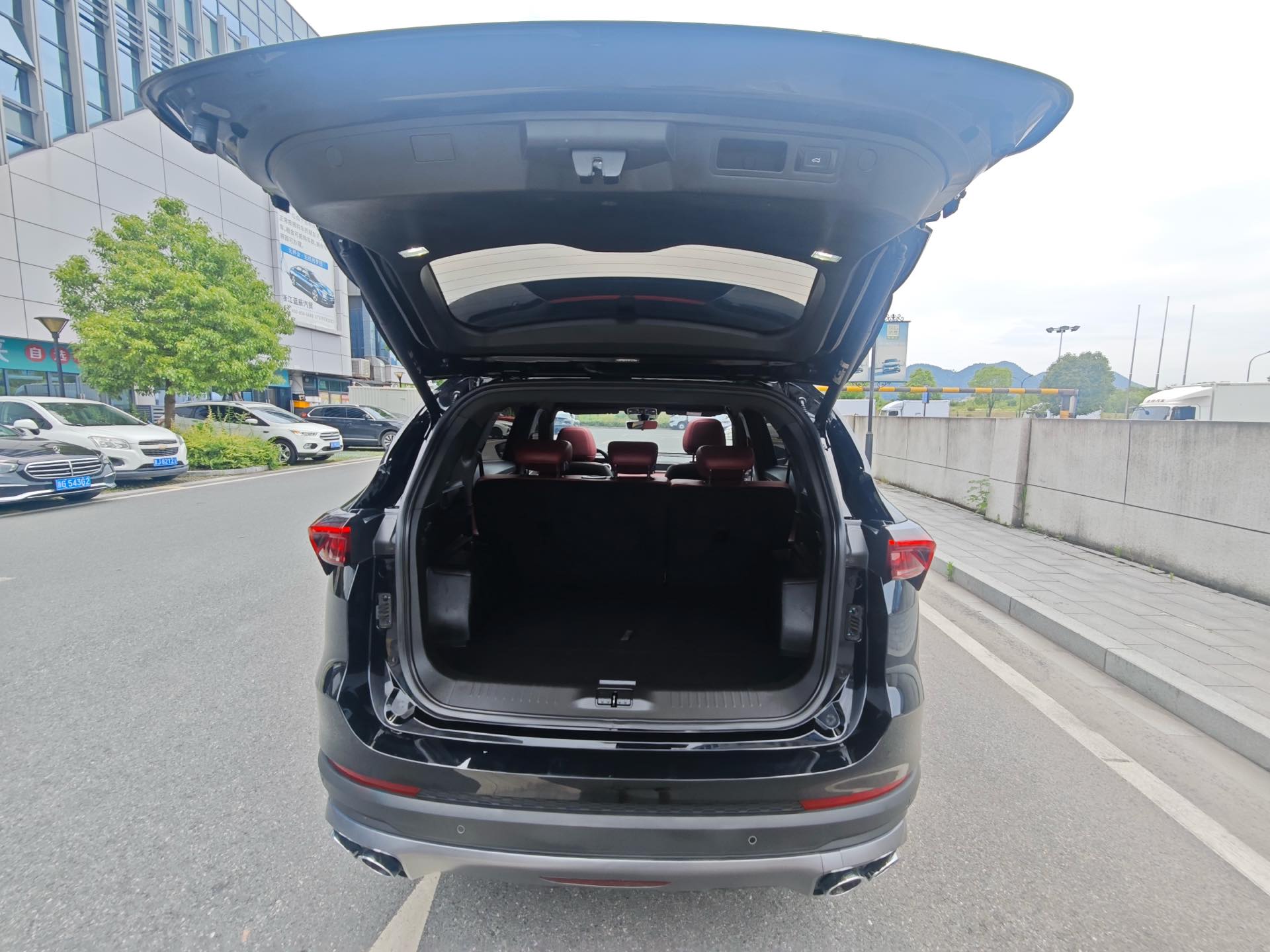 JETOUR 2024 X70 PLUS 1.5T Champion Edition MAX+ 5-Seater