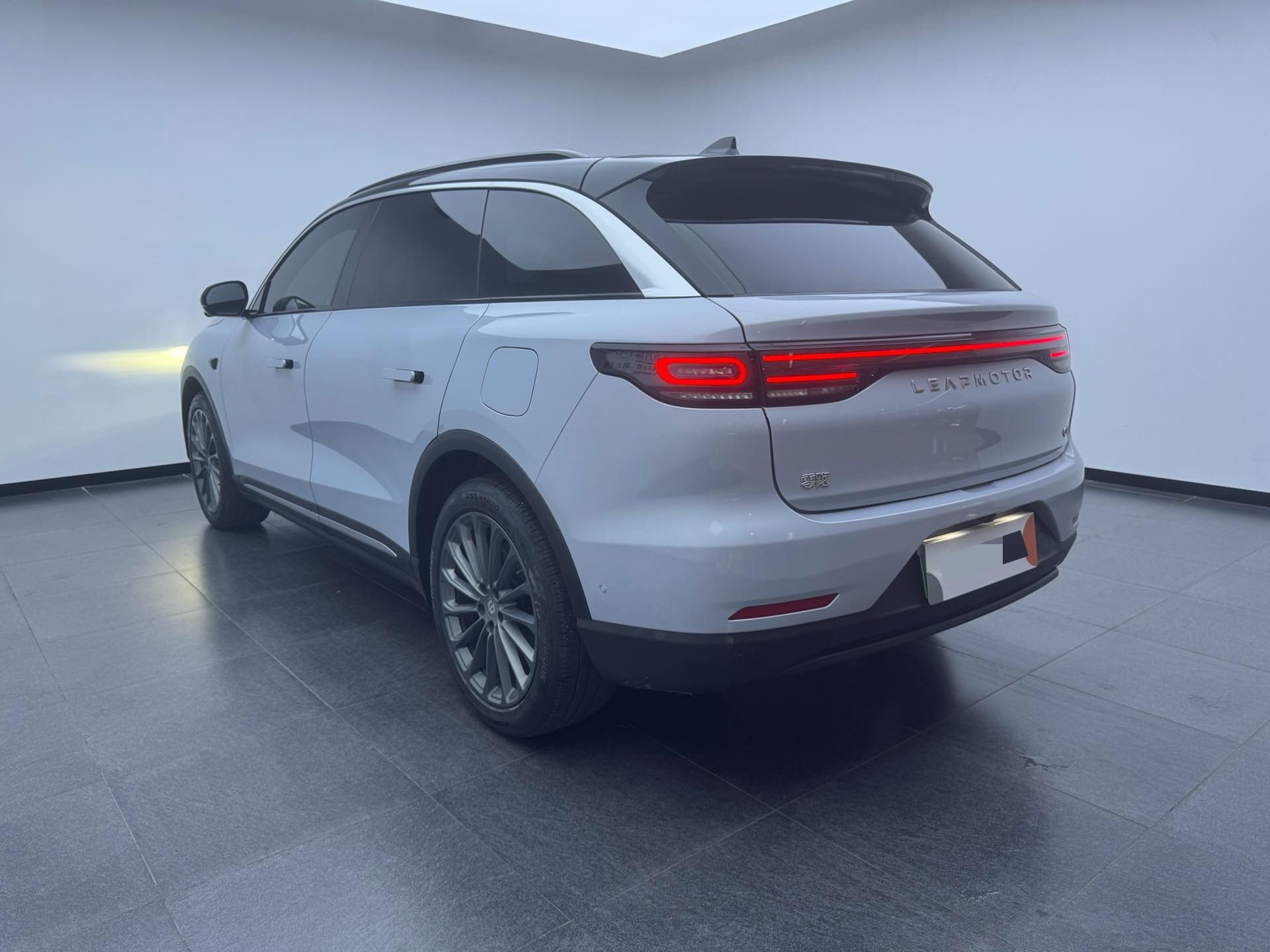 零跑 2024款 C11 300 尊享版