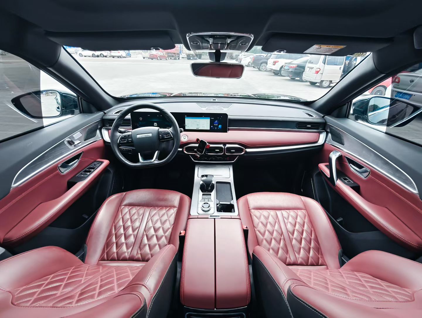 JETOUR 2024 X70 PLUS 1.5T Champion Edition MAX 7-Seater