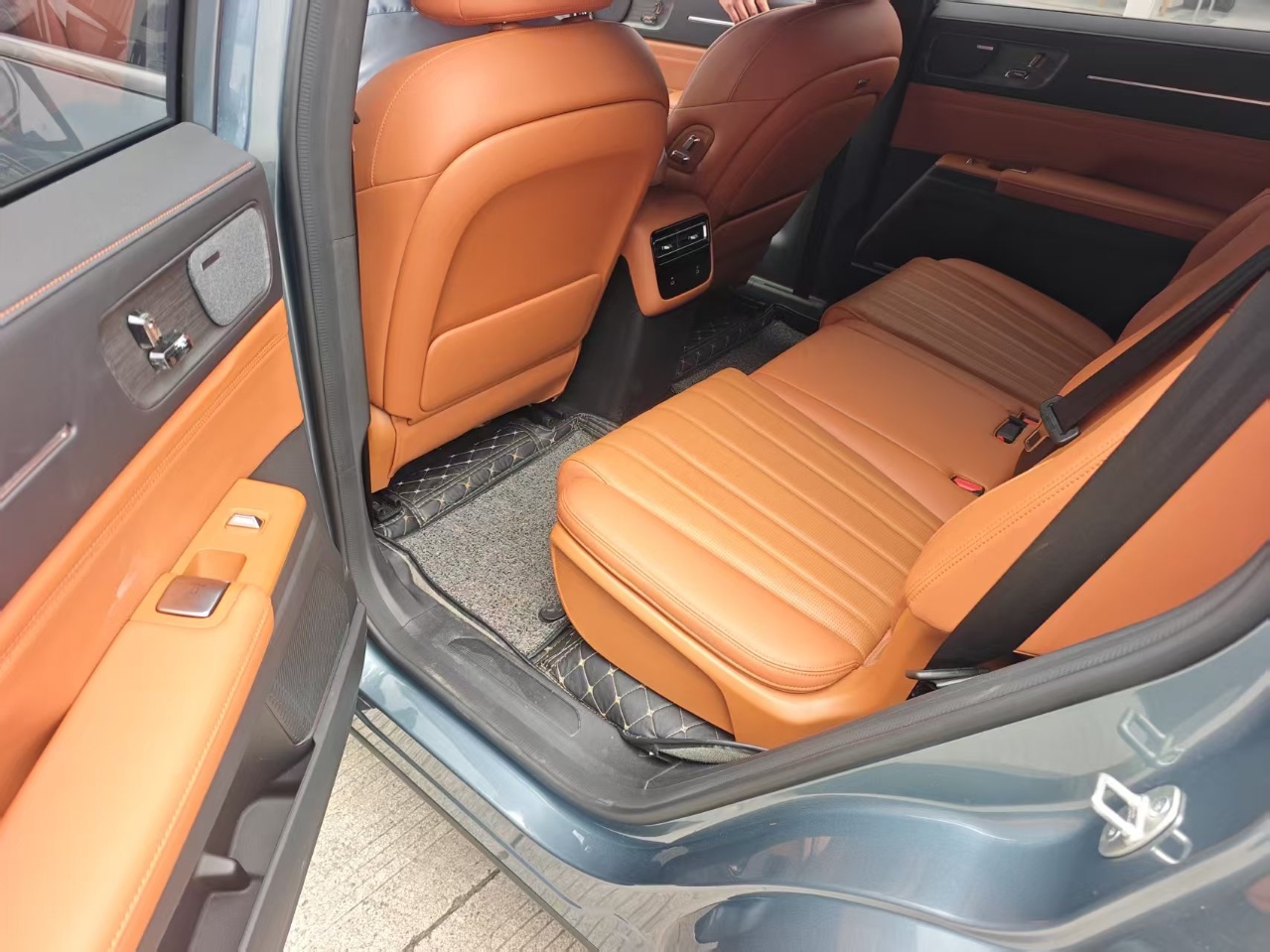 JETOUR 2025 X70L 2.0TD Flagship 7-Seater