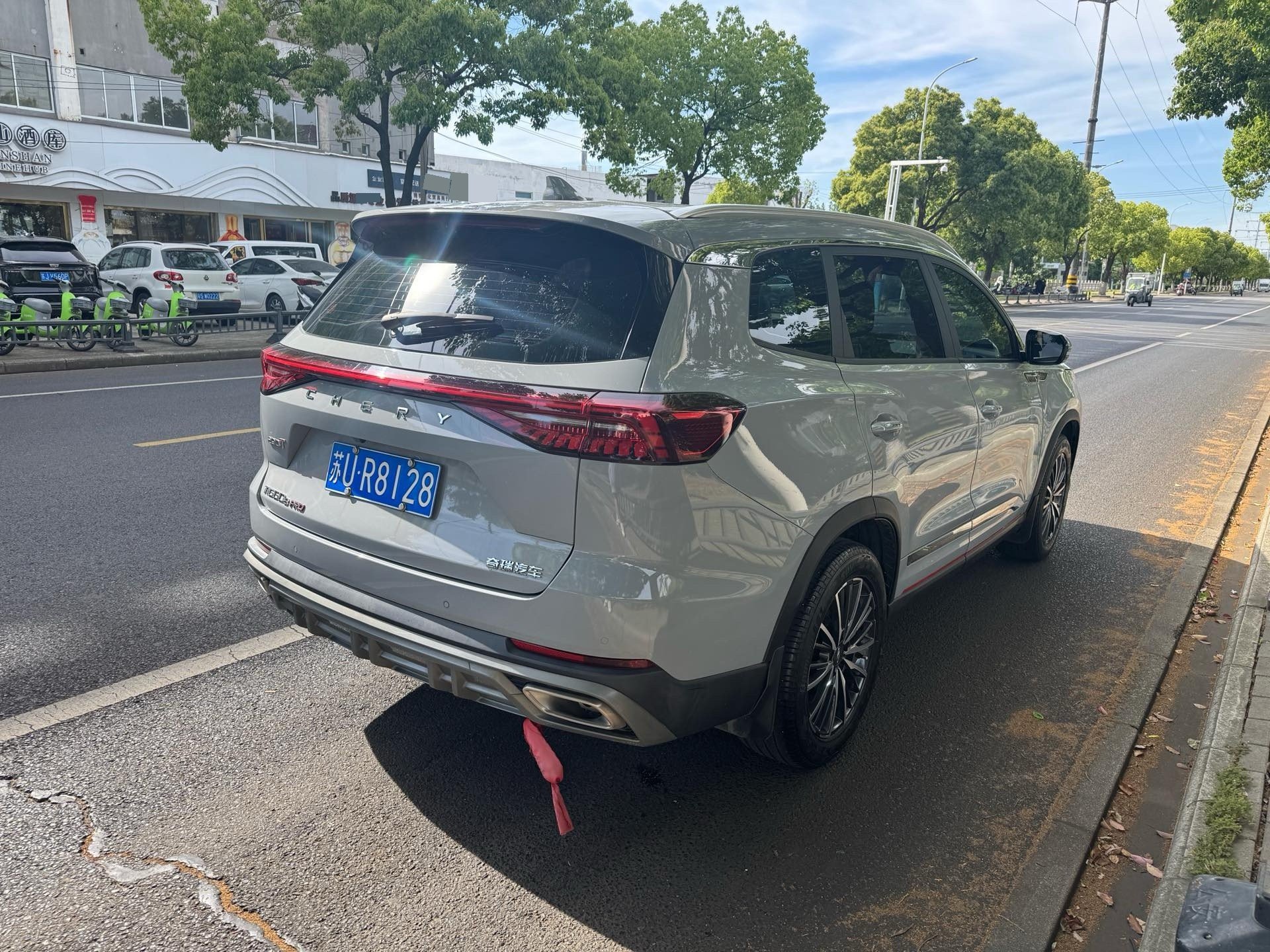 奇瑞 2022款 瑞虎8 PRO 1.6T 290T 两驱天穹版7座