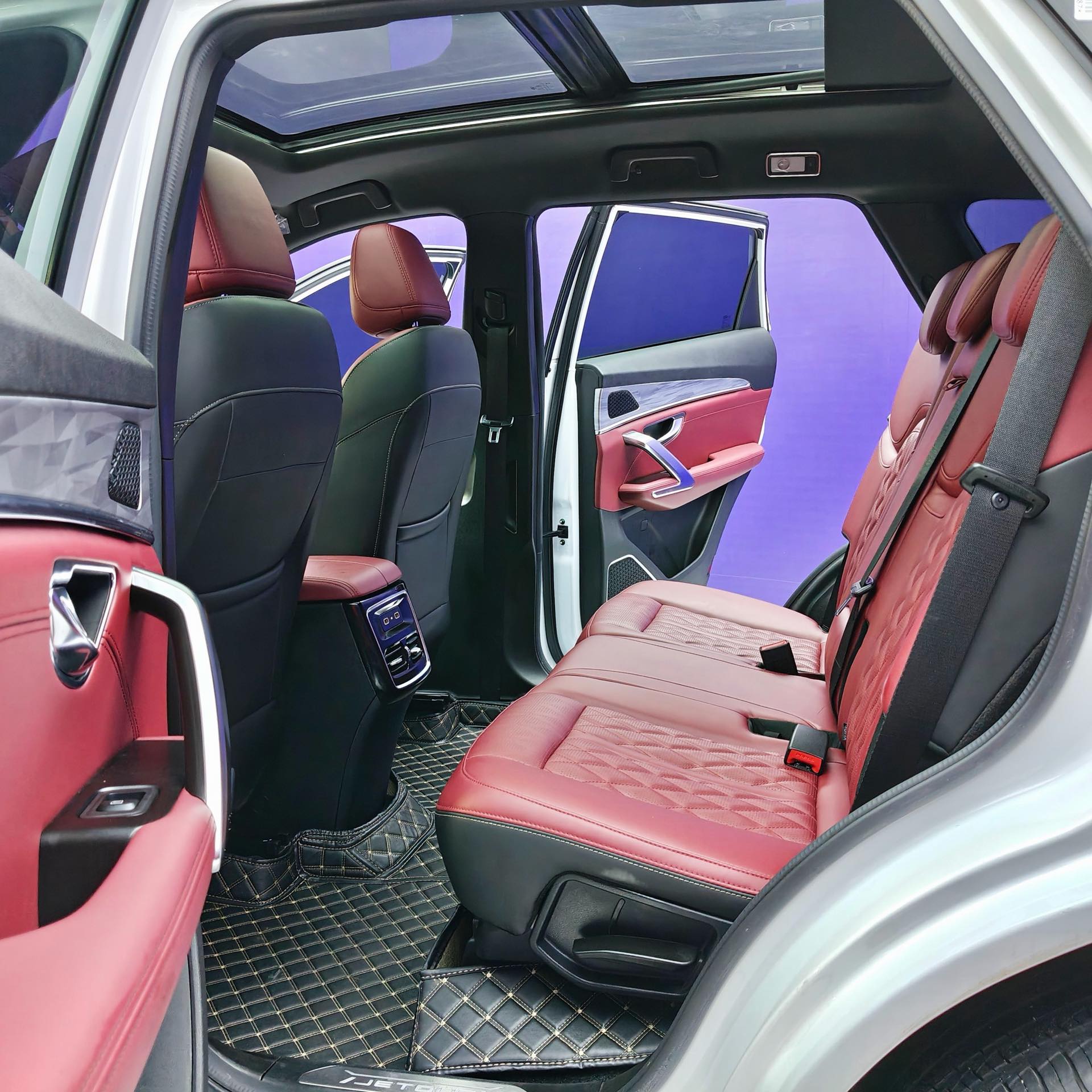 JETOUR 2023 X70 PLUS 1.5T Yongzhe 7-Seater