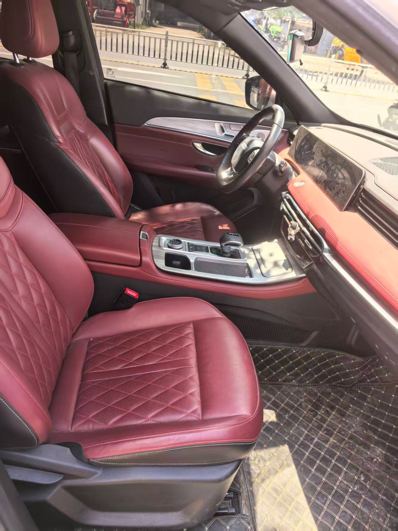 JETOUR 2024 X70 PLUS 1.5T Champion Edition PRO 7-Seater