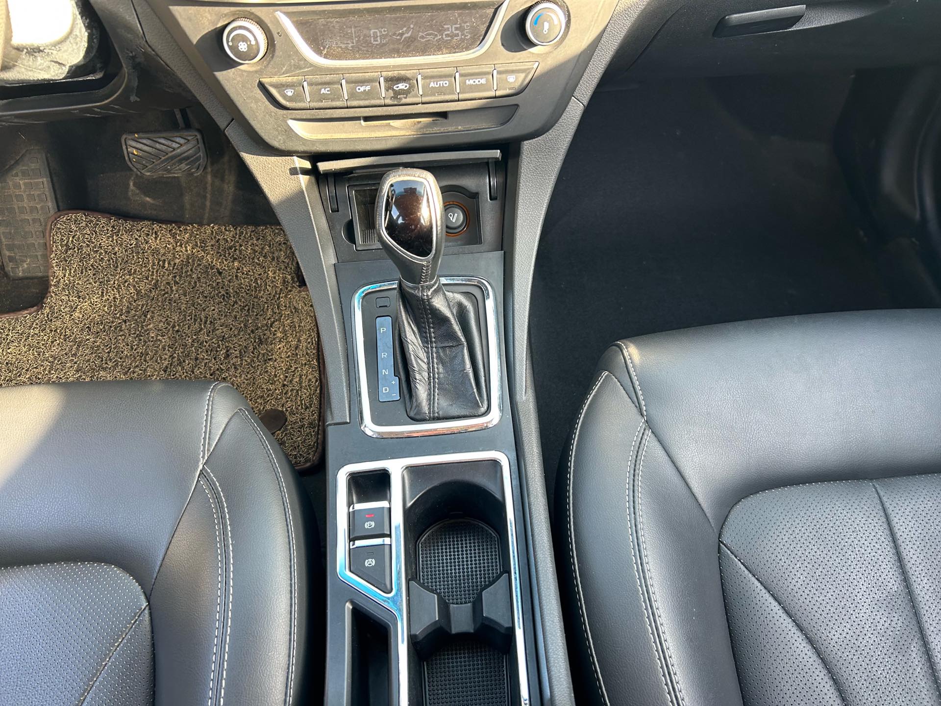 Geely 2017 Emgrand Sedan 1.5 CVT Million Edition Upward