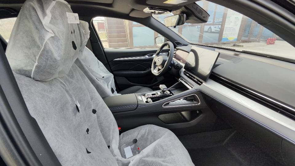 Geely 2026 Xingrui 1.5TD Dongfang Yao Kunlun Edition