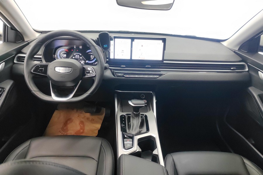Geely 2025 Emgrand Sedan 1.5 Longteng Edition