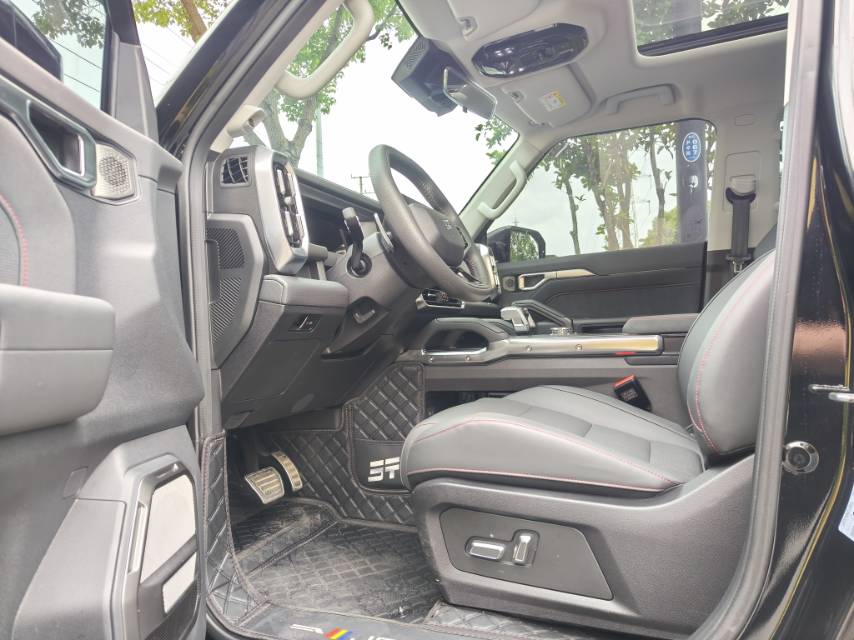 JETOUR 2023 Traveler 2.0T 4WD Conquest