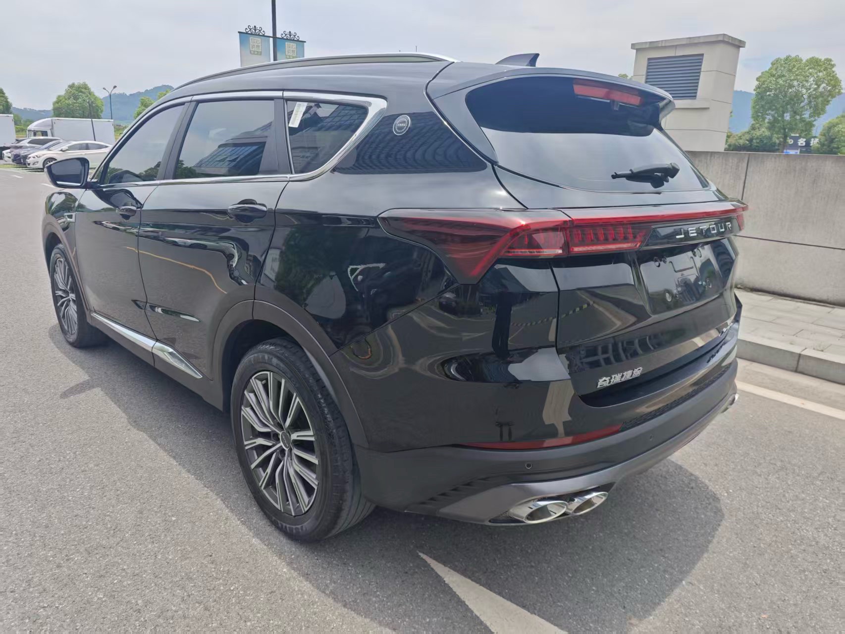 JETOUR 2024 X70 PLUS 1.5T Champion Edition MAX+ 5-Seater