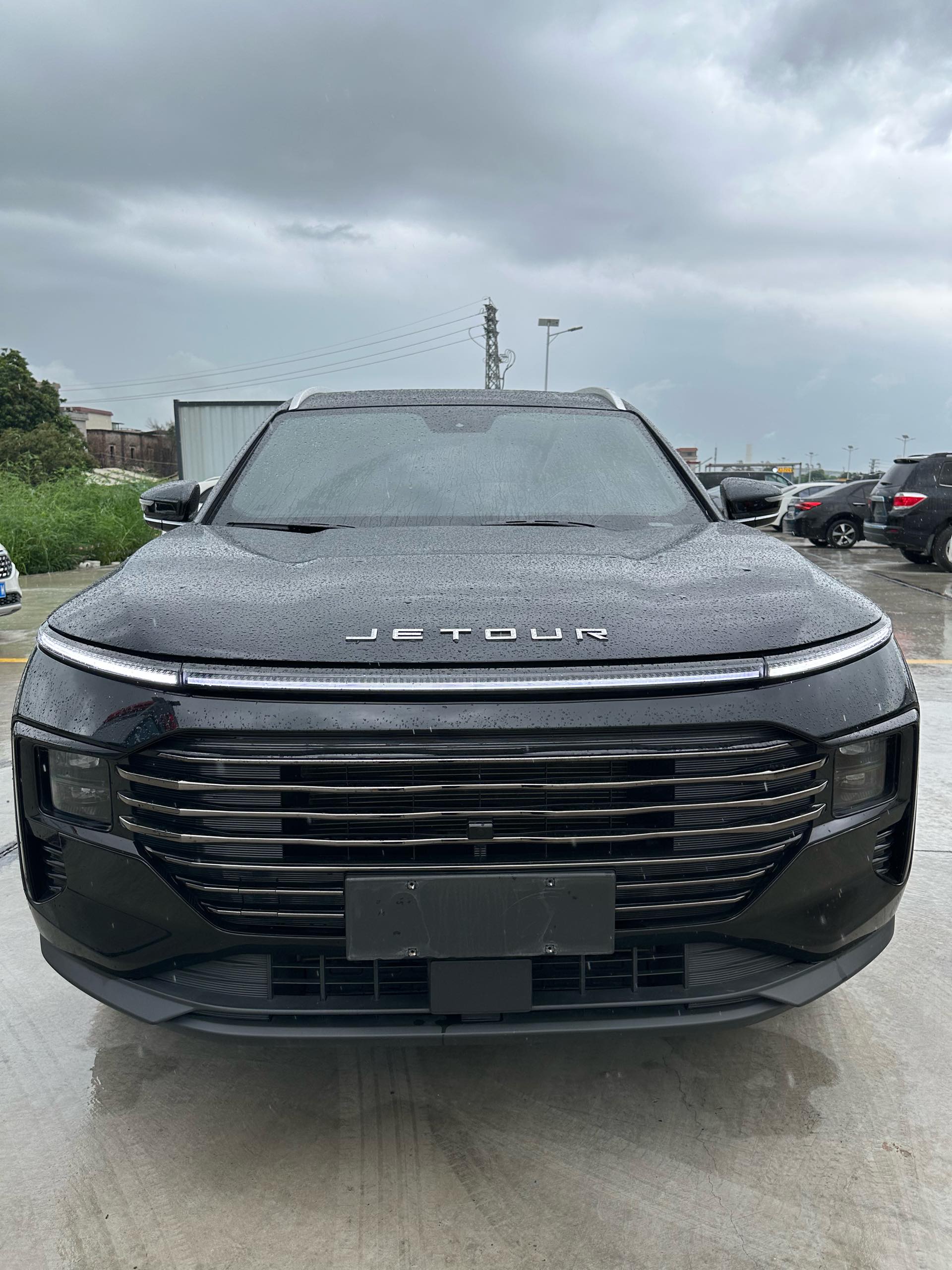 捷途 2025款 X70 PLUS 1.5T 精英版5座
