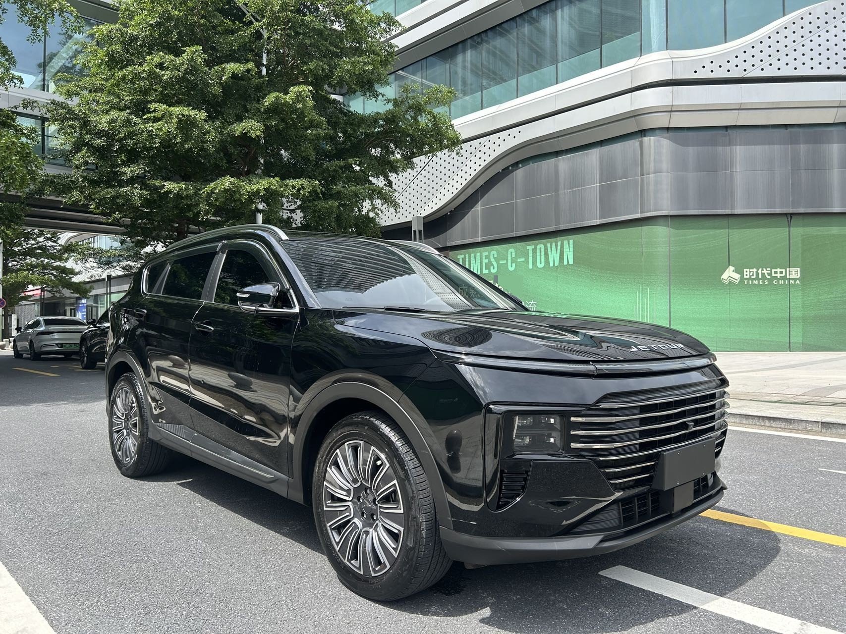 JETOUR 2025 X70 PLUS 1.5T Luxury Surge Edition 5-Seater