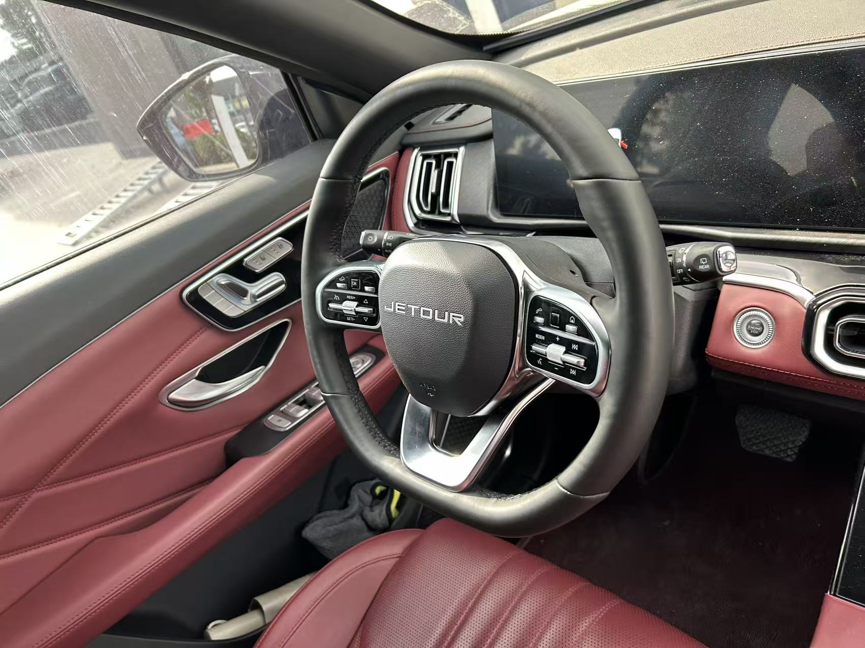 JETOUR 2025 X70 PLUS 1.5T Supreme Edition 5-Seater