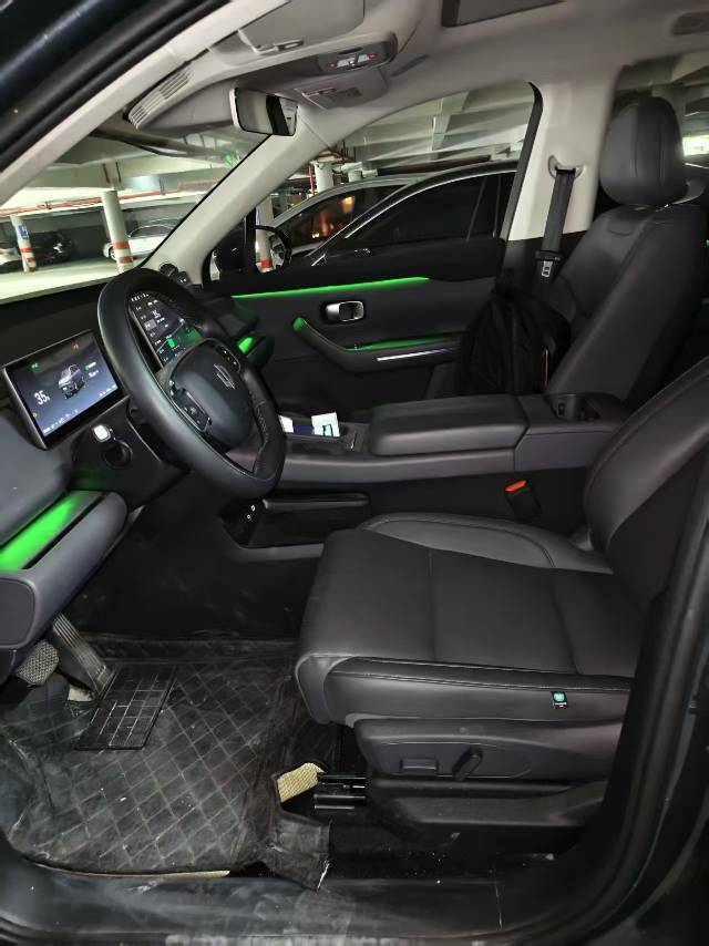 Leapmotor 2024 C16 200 Deluxe Edition