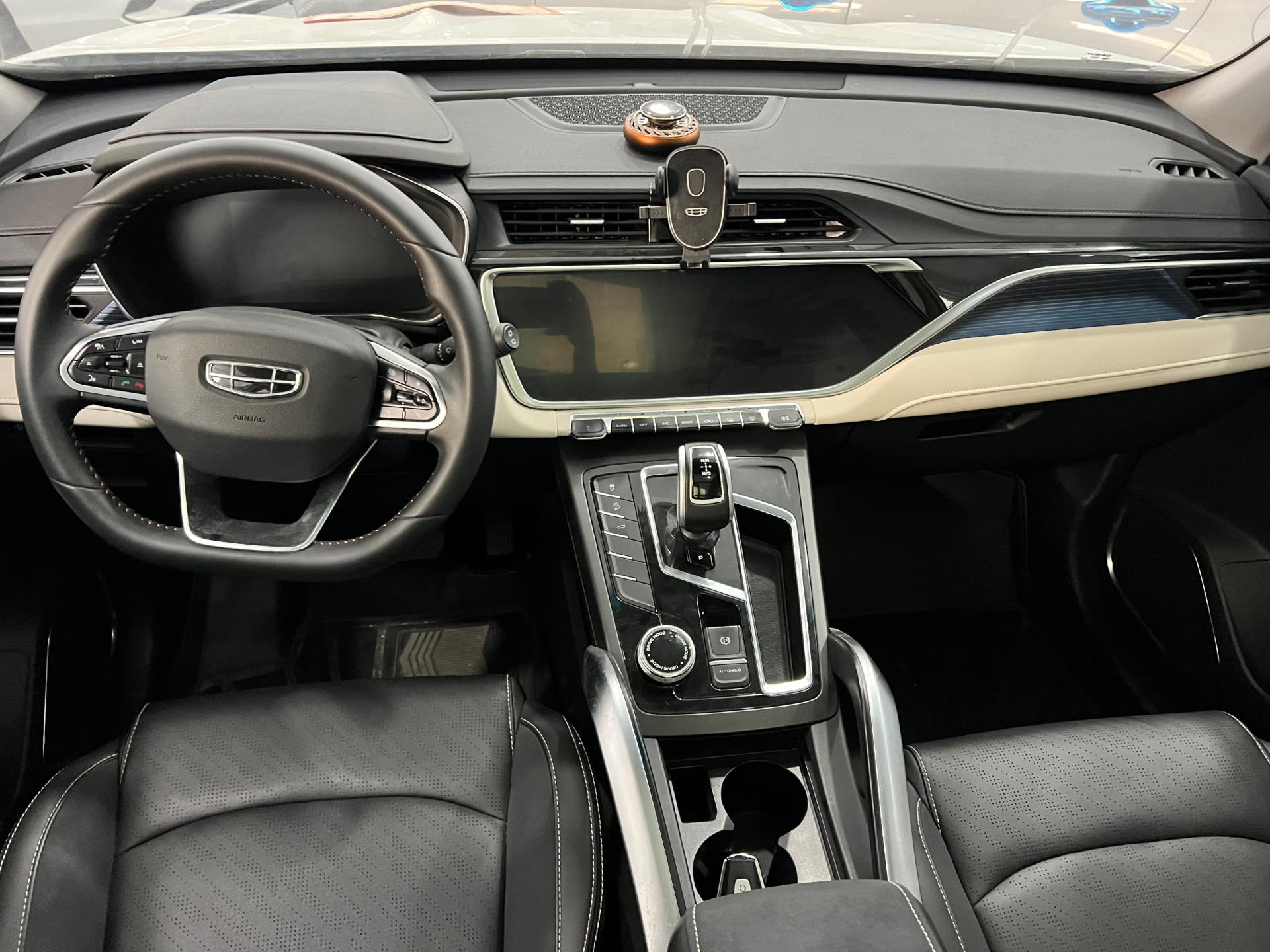 Geely 2022 Boyue X 1.8TD Zhizun
