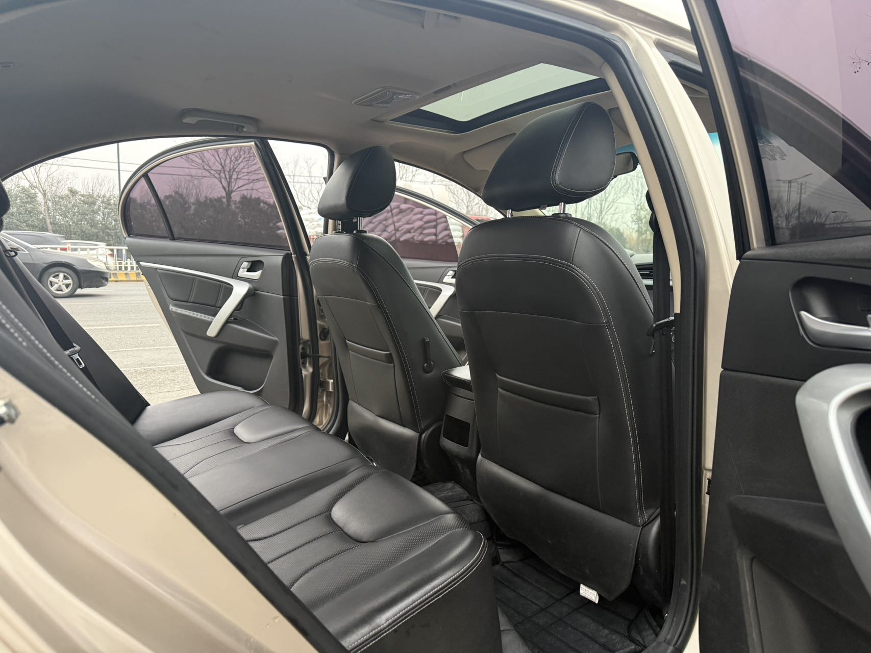 Geely 2017 Emgrand Sedan 1.5 Million Edition Upward Connectivity