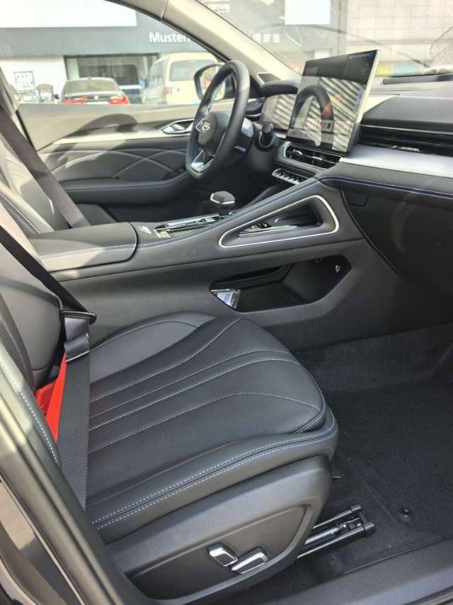 Geely 2026 Xingrui 1.5TD Dongfang Yao Kunlun Edition