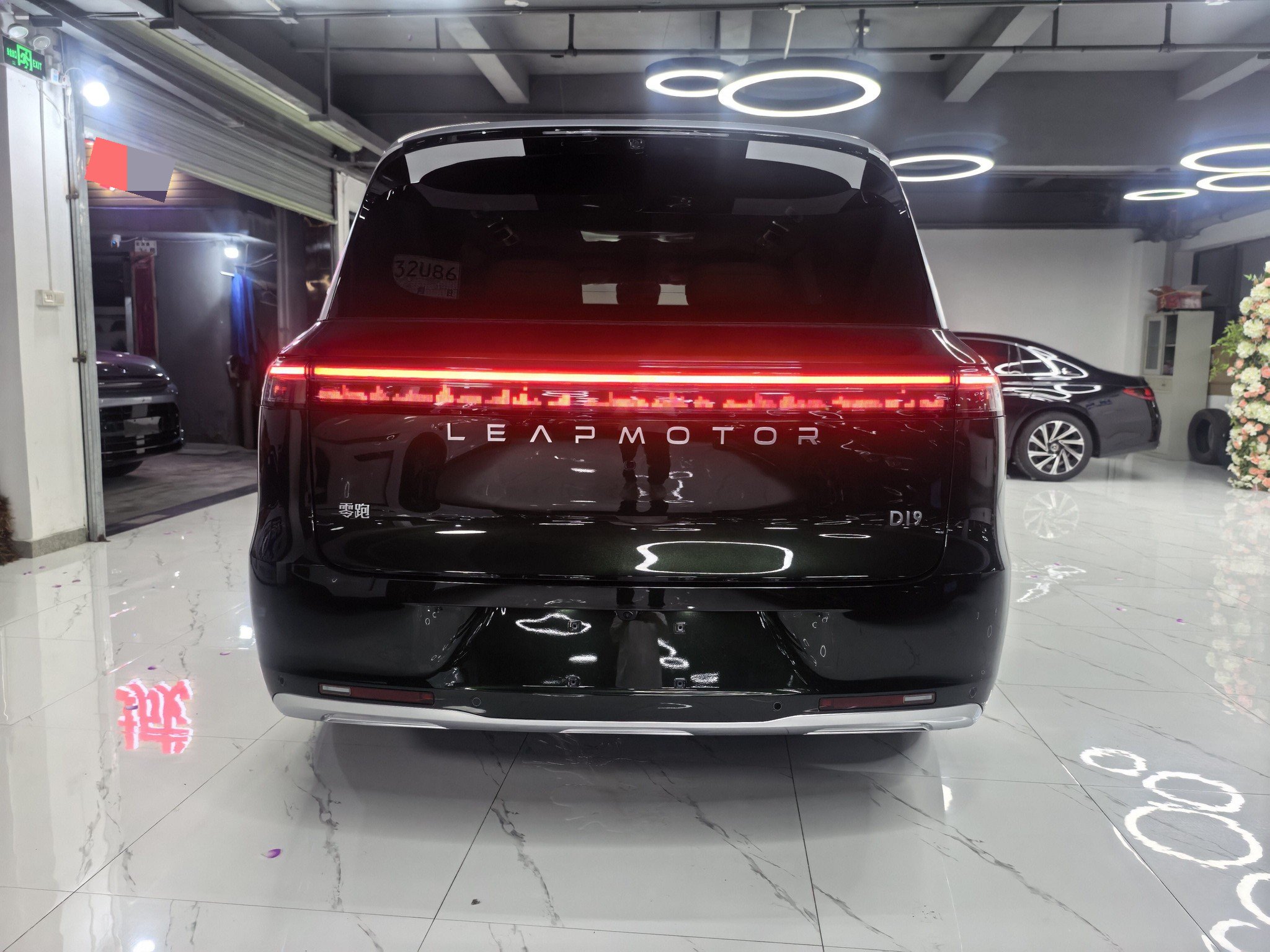 Leapmotor 2026 D19 500 Zhizun Edition 6-Seater