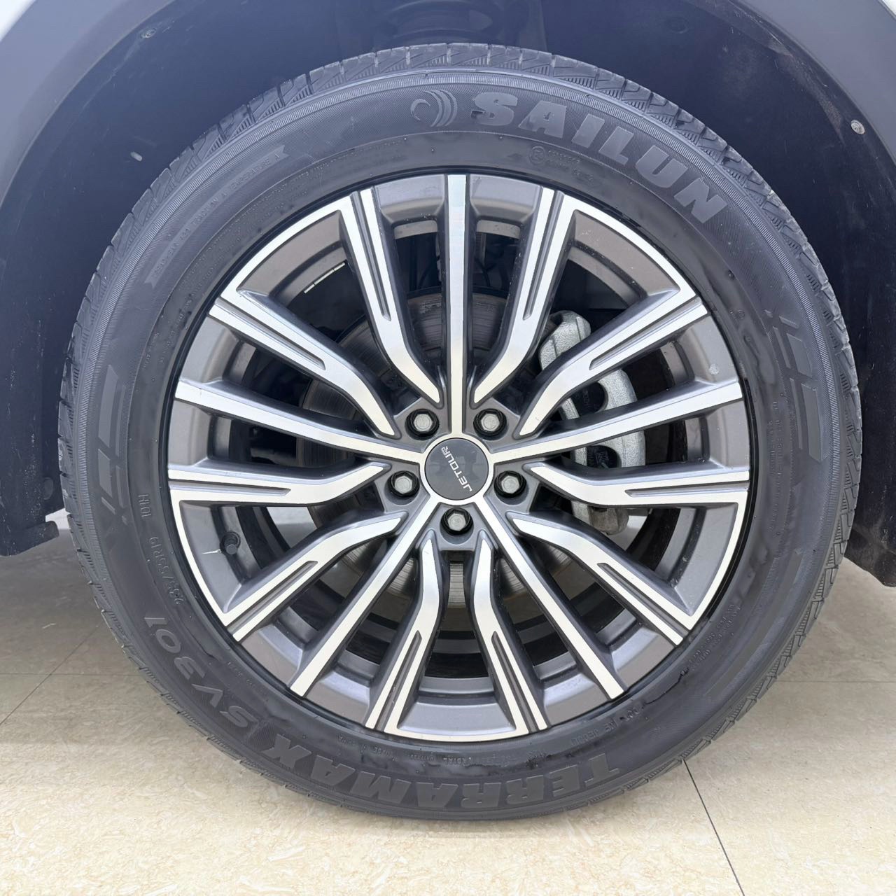 捷途 2023款 X70 PLUS 1.5T 自强PRO5座