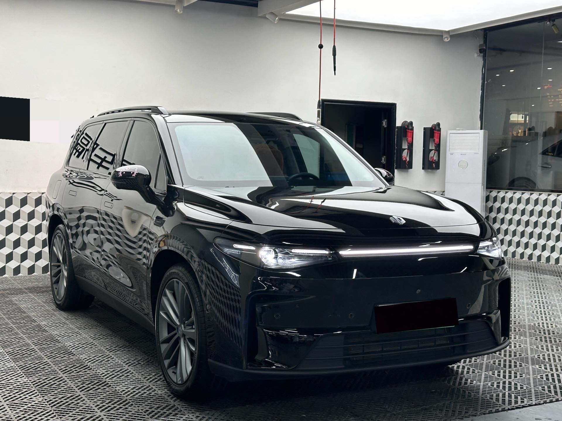 零跑 2024款 C16 200尊享版