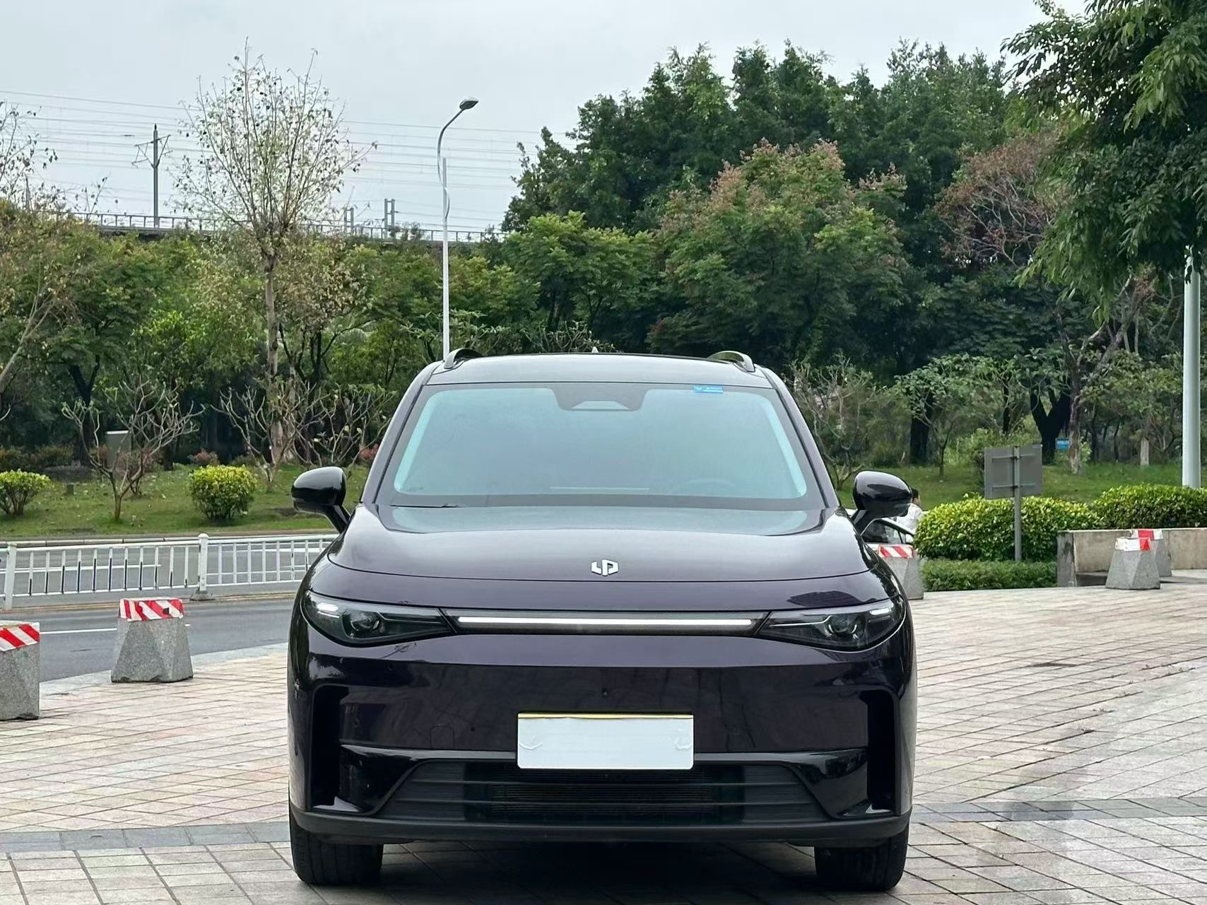 零跑 2024款 C16 200尊享版