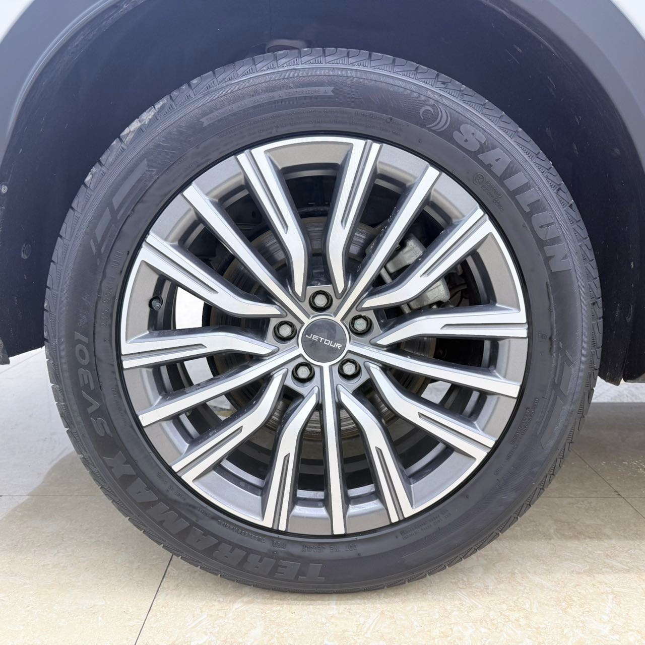 捷途 2023款 X70 PLUS 1.5T 自强PRO5座