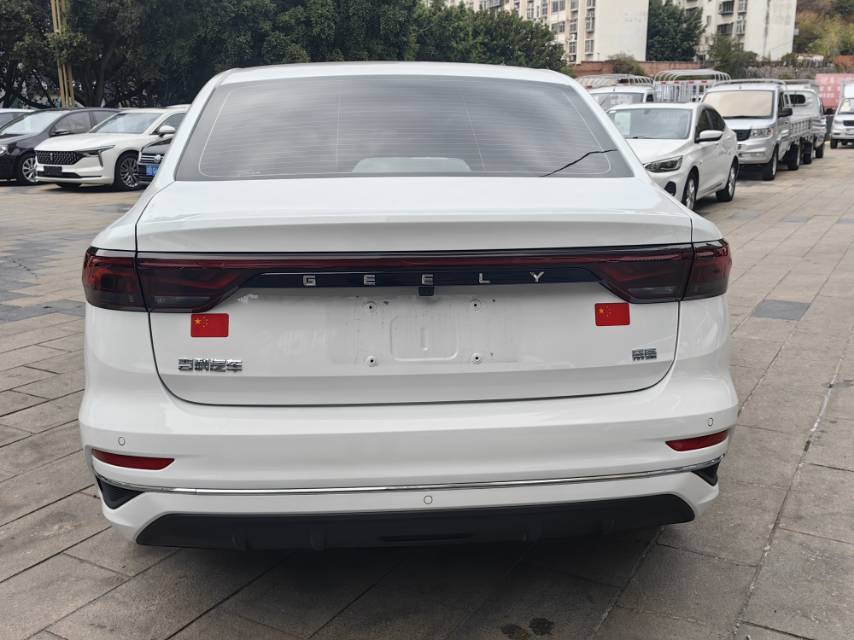 Geely 2025 Emgrand Sedan 1.5 CVT Premium