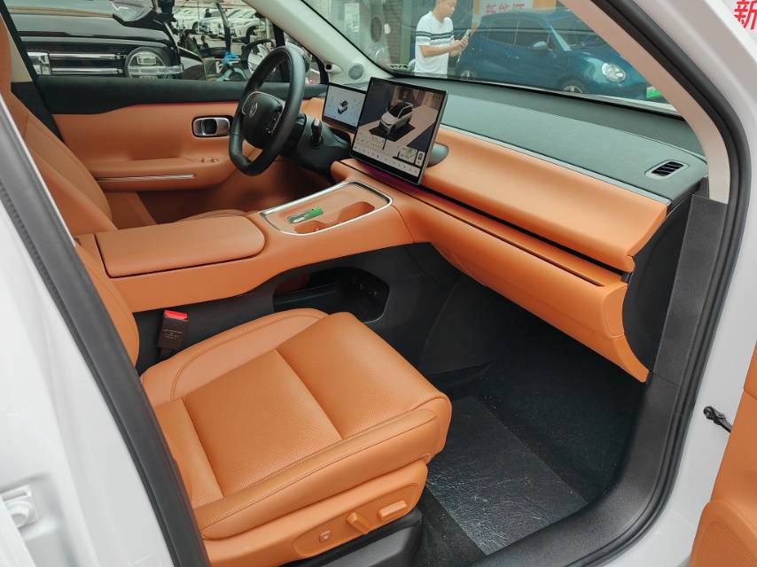 Leapmotor 2026 C16 280 LiDAR Zhizun Edition 6-Seater
