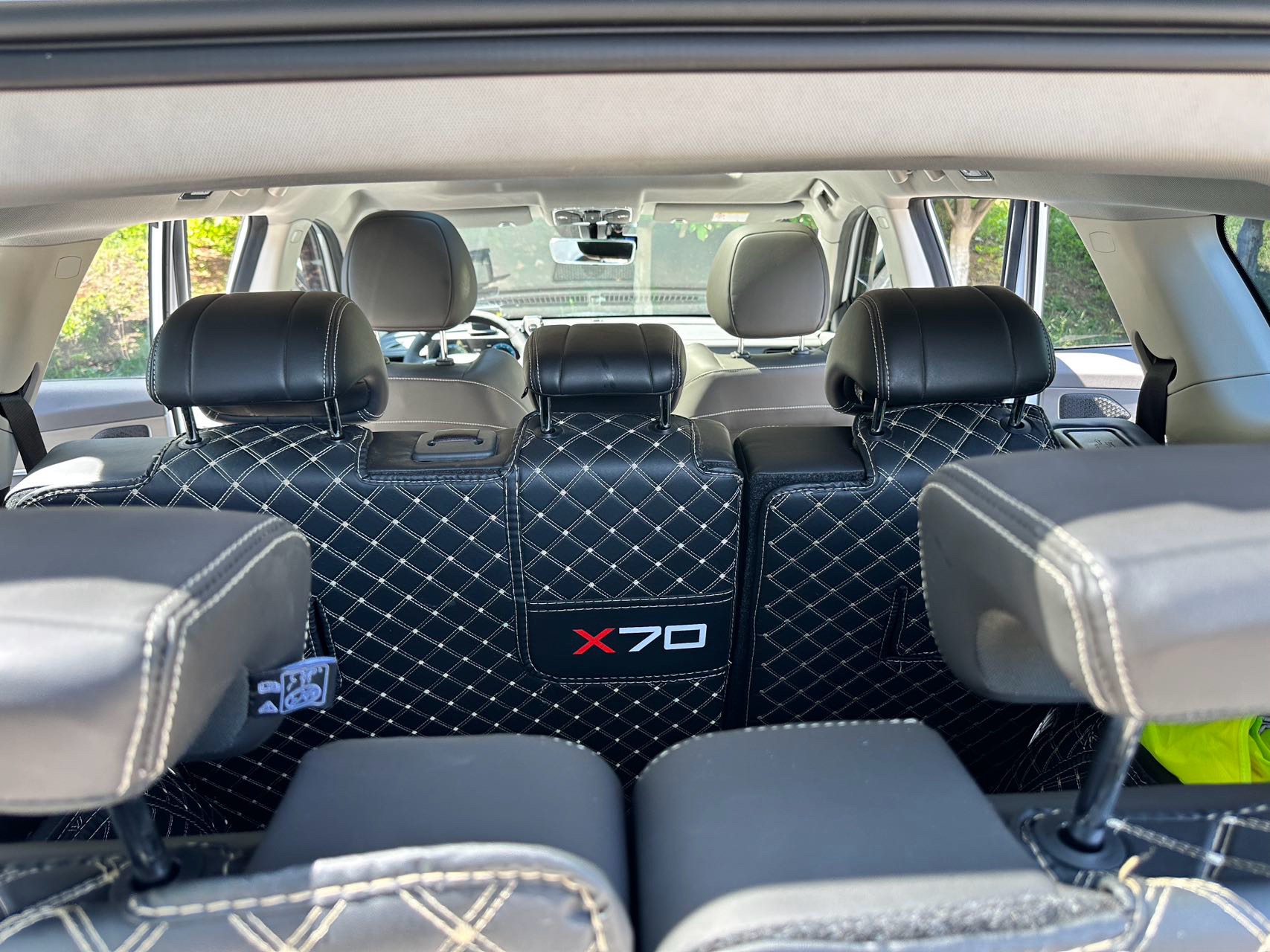 捷途 2023款 X70 PLUS 1.5T 自强PRO+7座