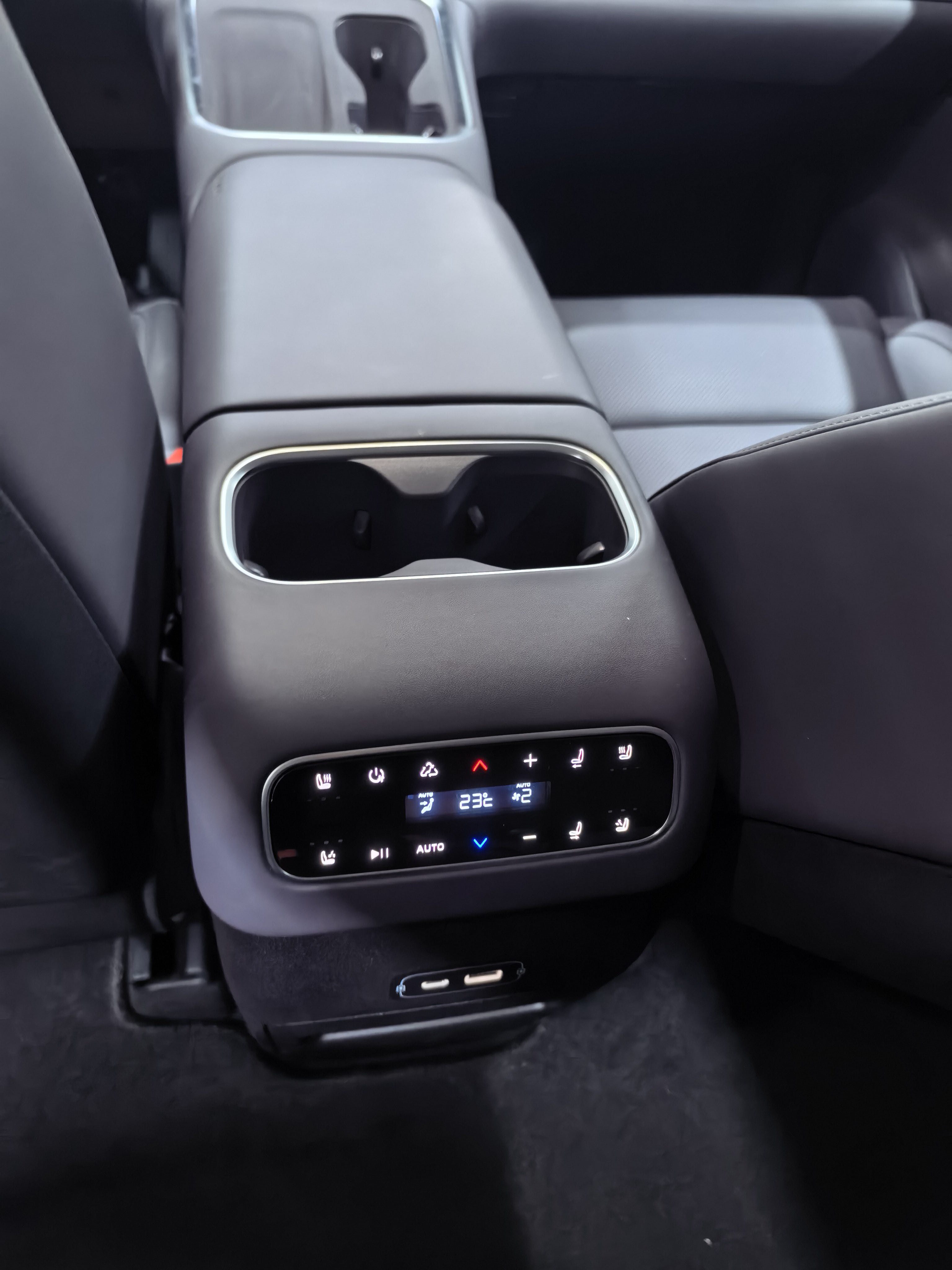Leapmotor 2026 C16 630 LiDAR Ultimate 6-Seater