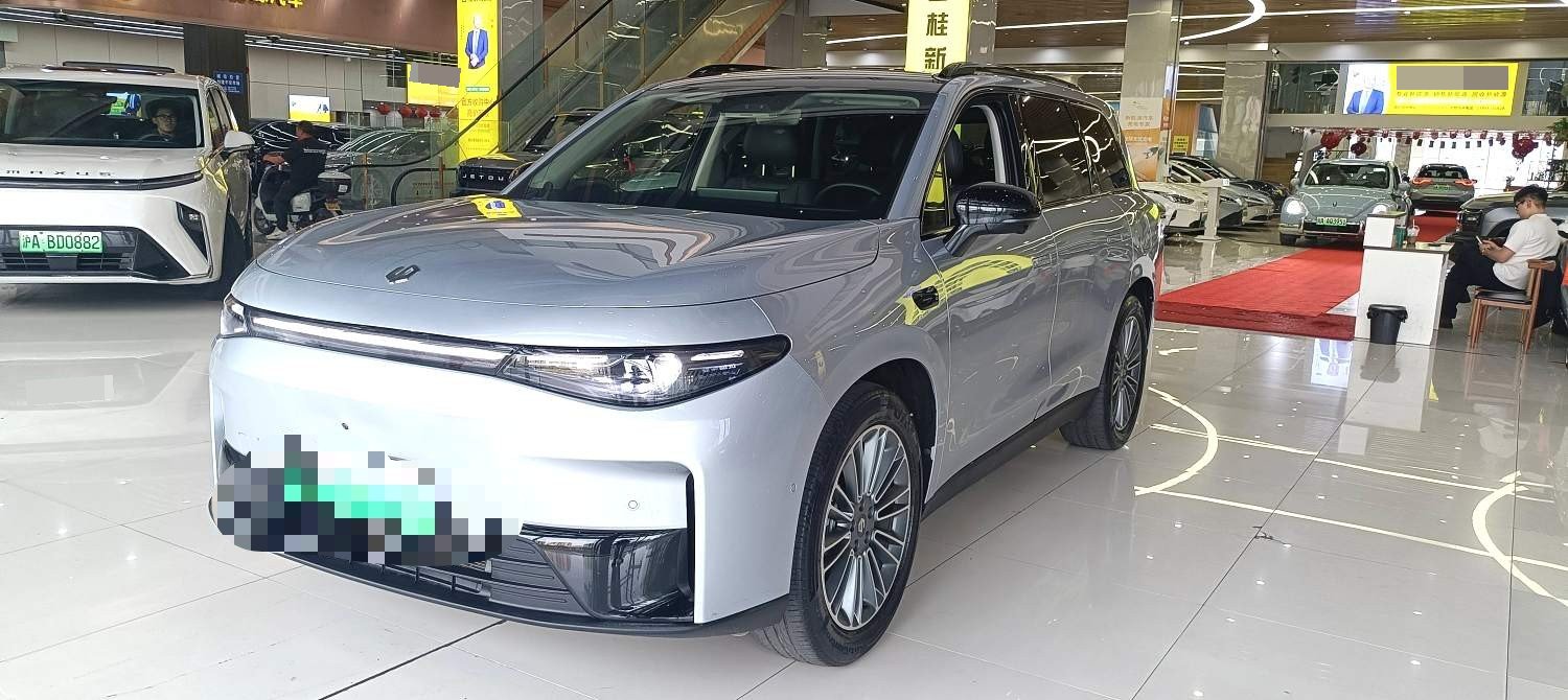 零跑 2024款 C16 200尊享版
