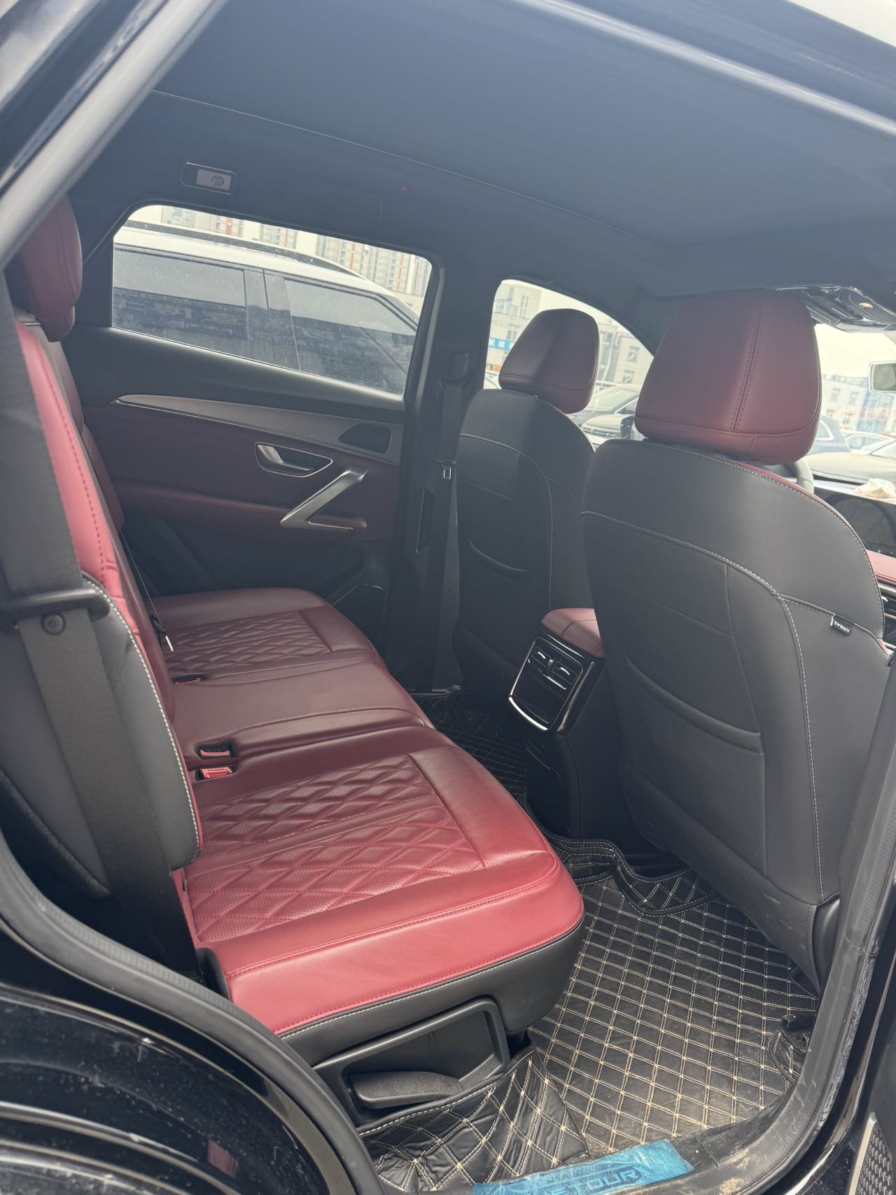 JETOUR 2024 X70 PLUS 1.5T Champion Edition MAX+ 5-Seater