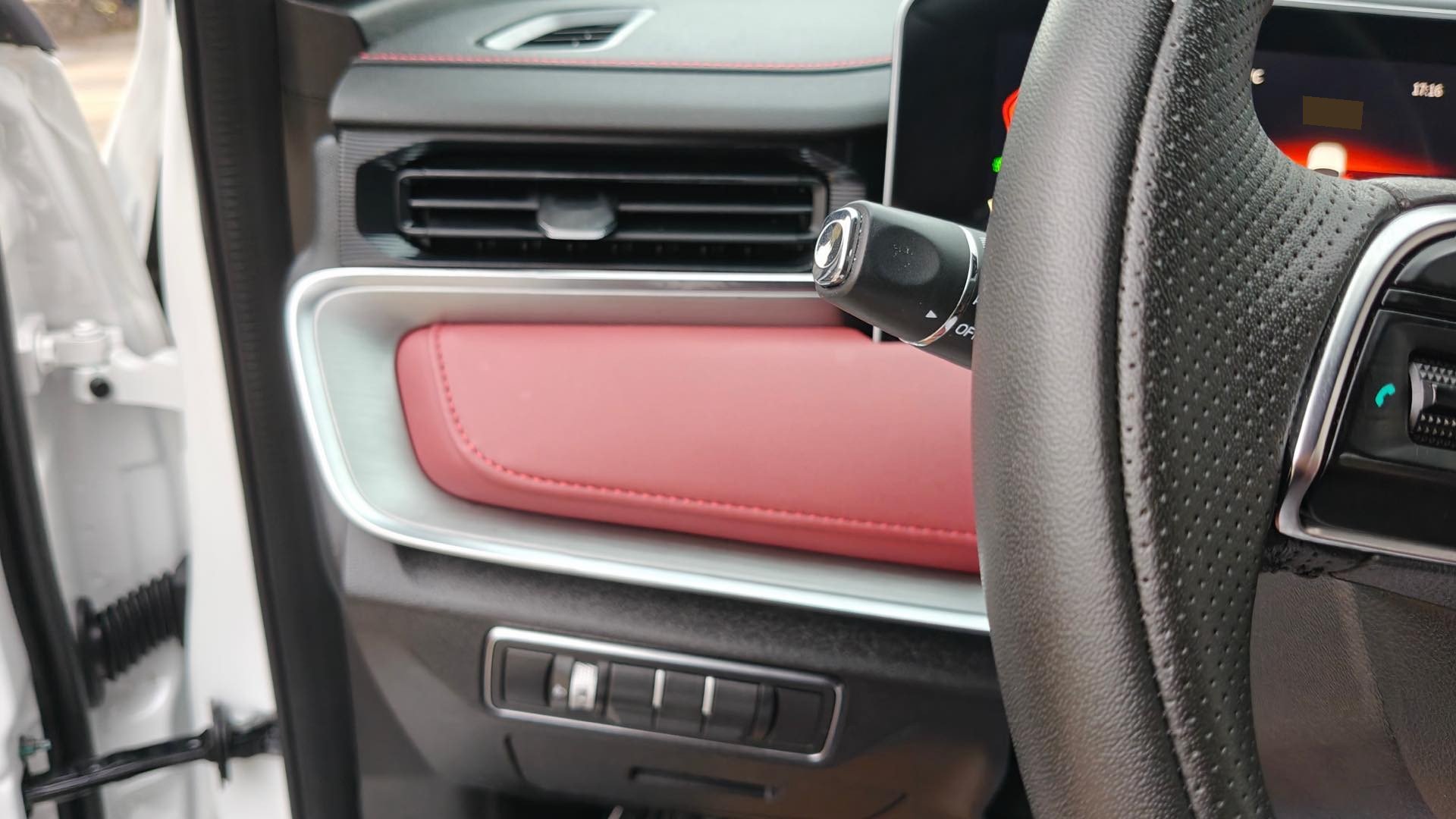 JETOUR 2021 X70 PLUS 1.5T Shan PRO 5-Seater (Facelift)