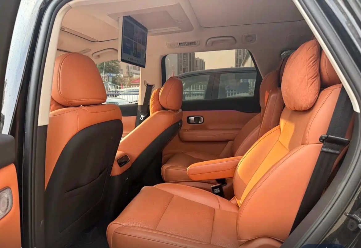 Leapmotor 2026 C16 280 LiDAR Zhizun Edition 6-Seater