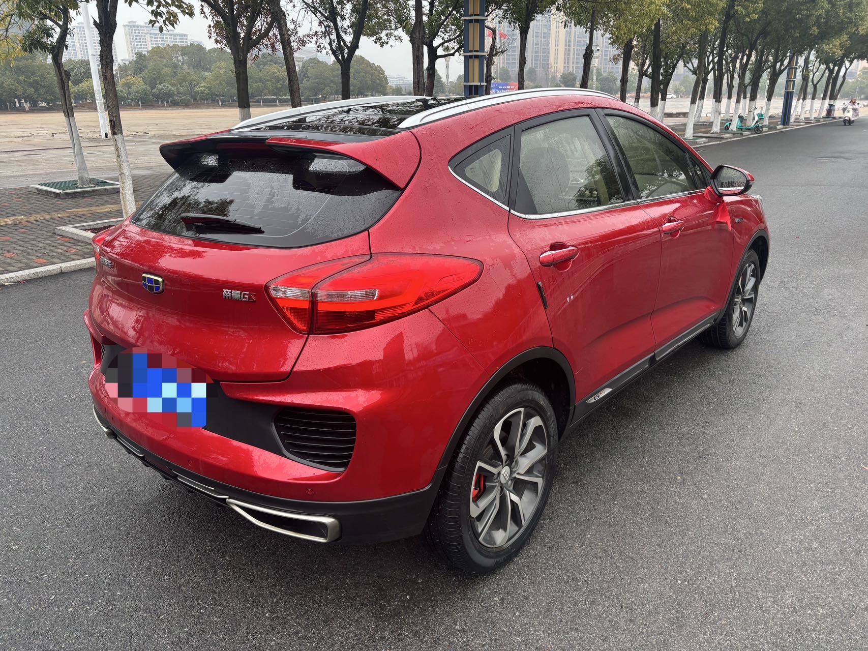 吉利 2018款 帝豪GS 1.4T 领潮版领尚智联型